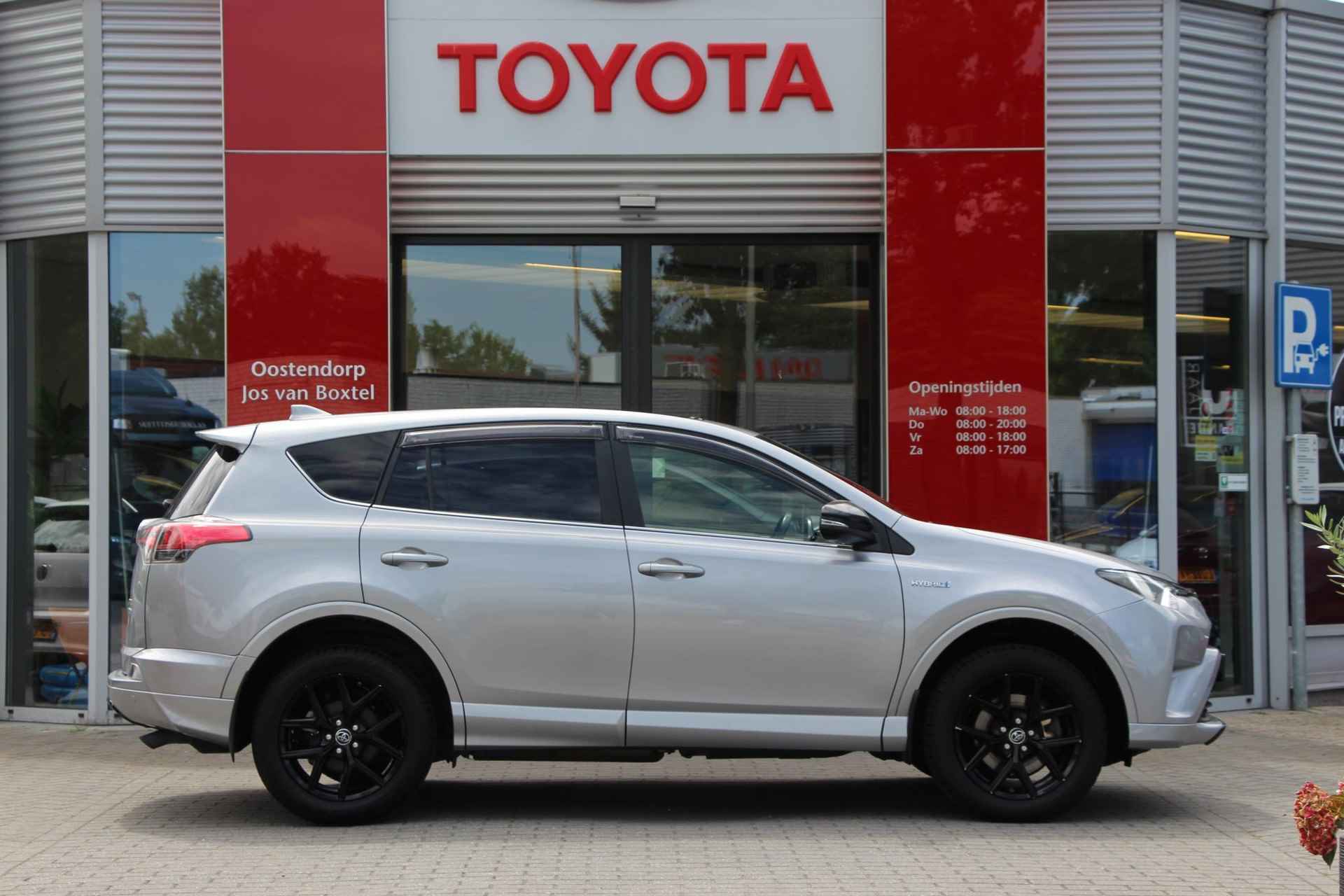 Toyota RAV4 2.5 Hybrid Black Edition **SCHUIFDAK/ NAVIGATIE/ ADAPTIVE CRUISE CONTROL** - 43/45