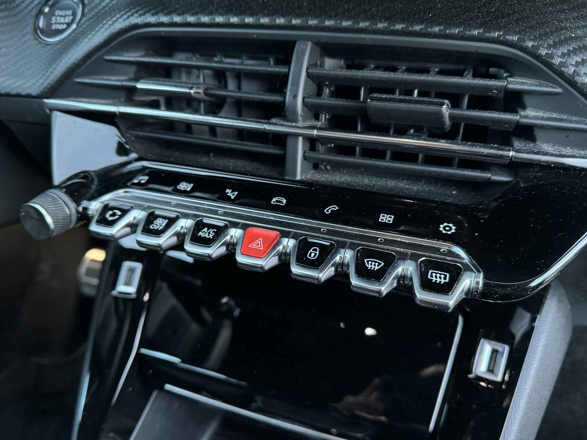Peugeot 2008 1.2 PureTech GT | Camera | Sensoren V/A | Cruise Control | Navi | Carplay - 24/38