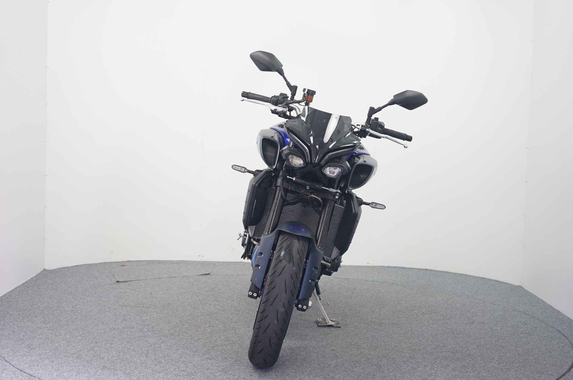 Yamaha MT-10 ABS - 3/13