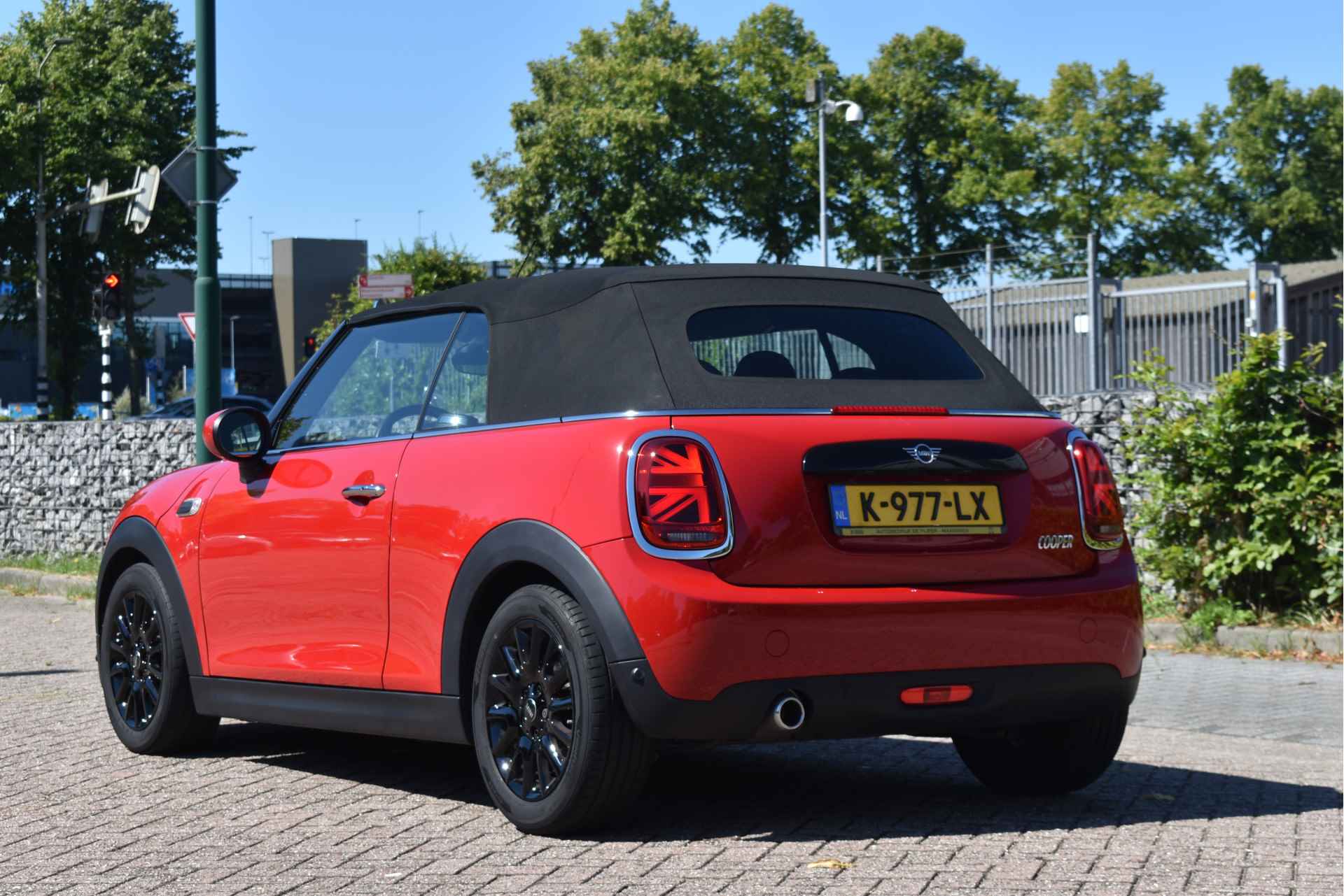 MINI Cabrio 1.5 Cooper Chili | Stoelverw. | Navi | Lm. velgen | Cruise control | Onderhoudshistorie - 49/50