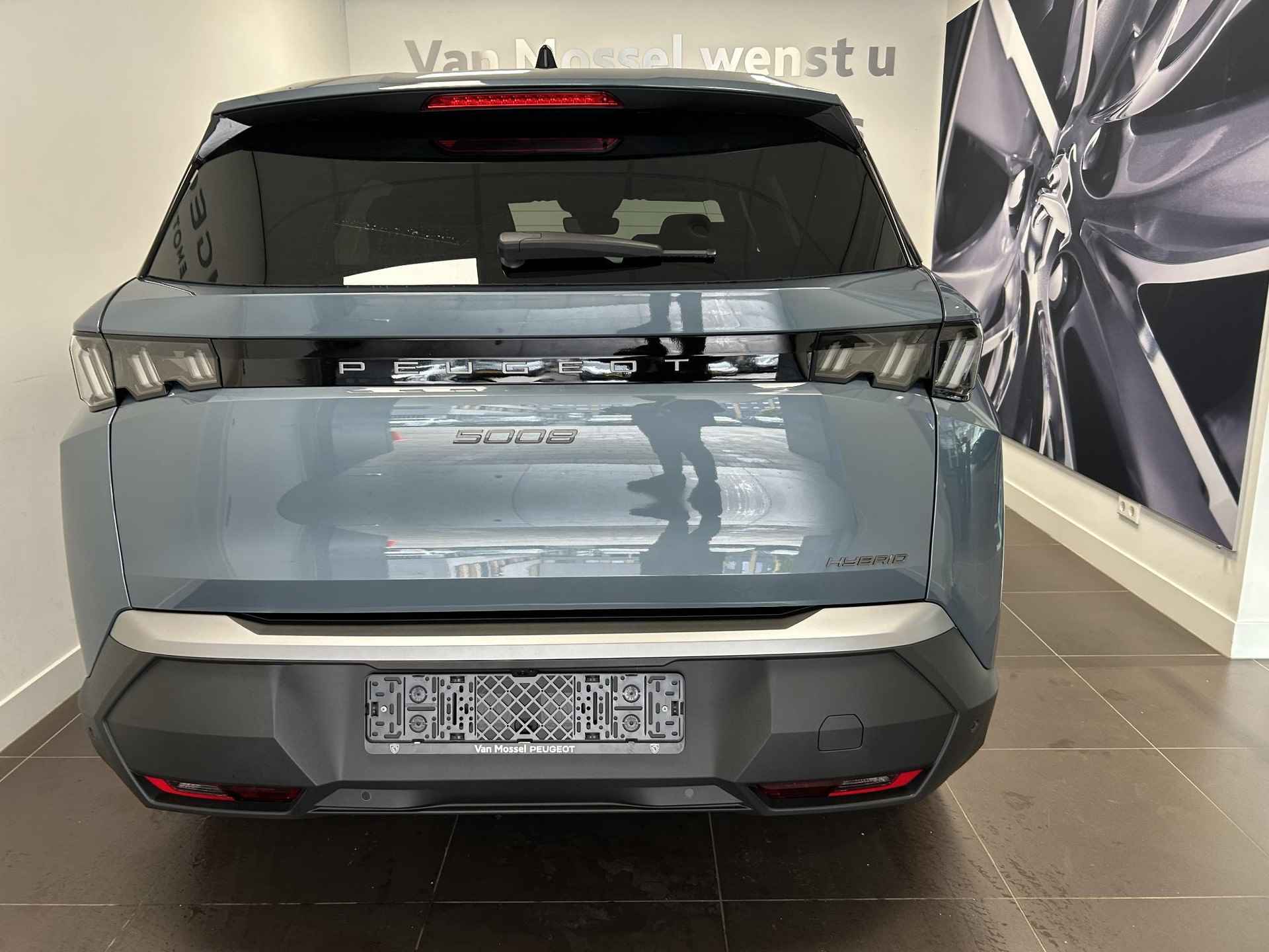 Peugeot 5008 1.2 Hybrid 136 Allure - 4/27