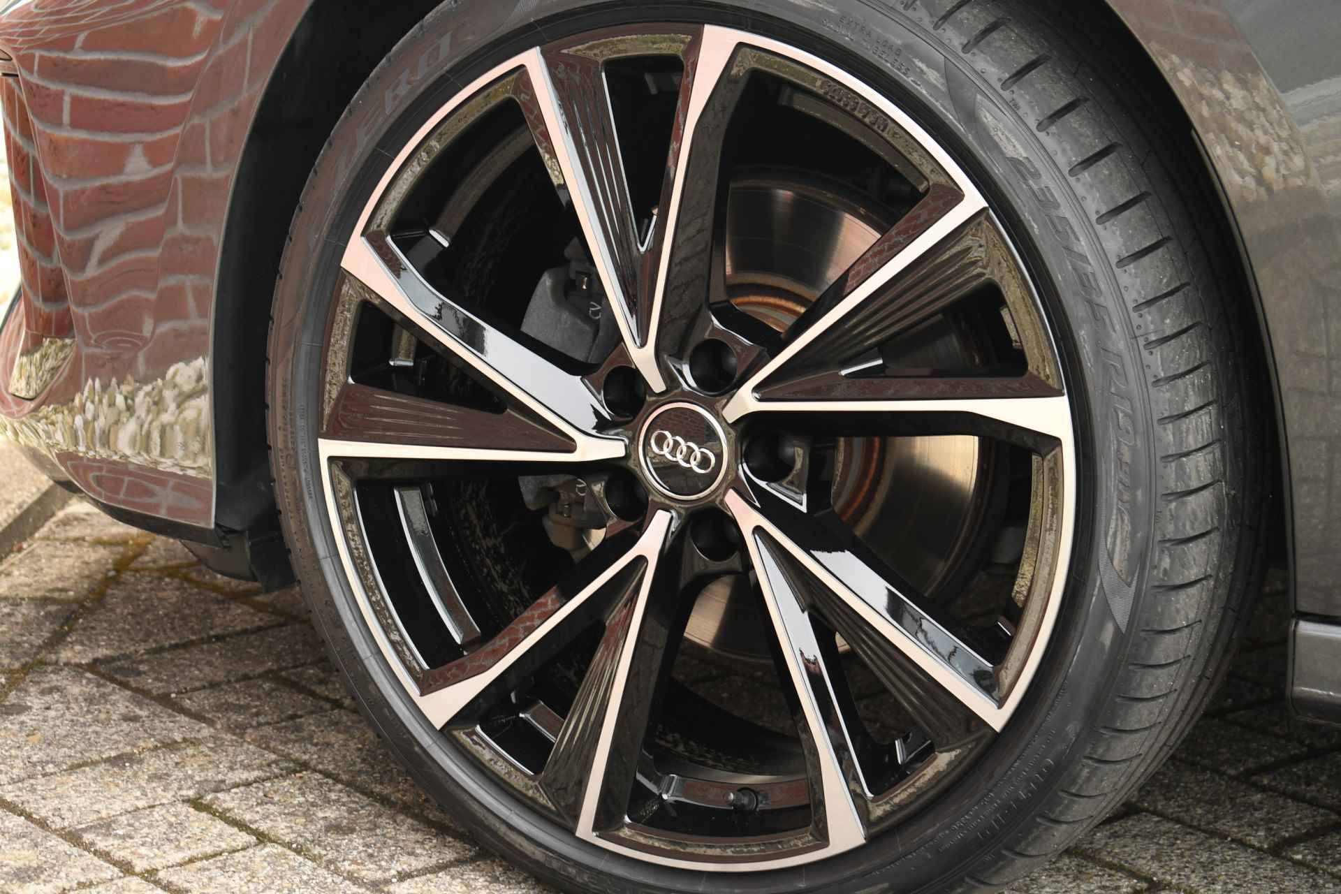 Audi A3 Sportback 40 TFSI e S-Line ACC 19inch S-zetels Camera - 65/80