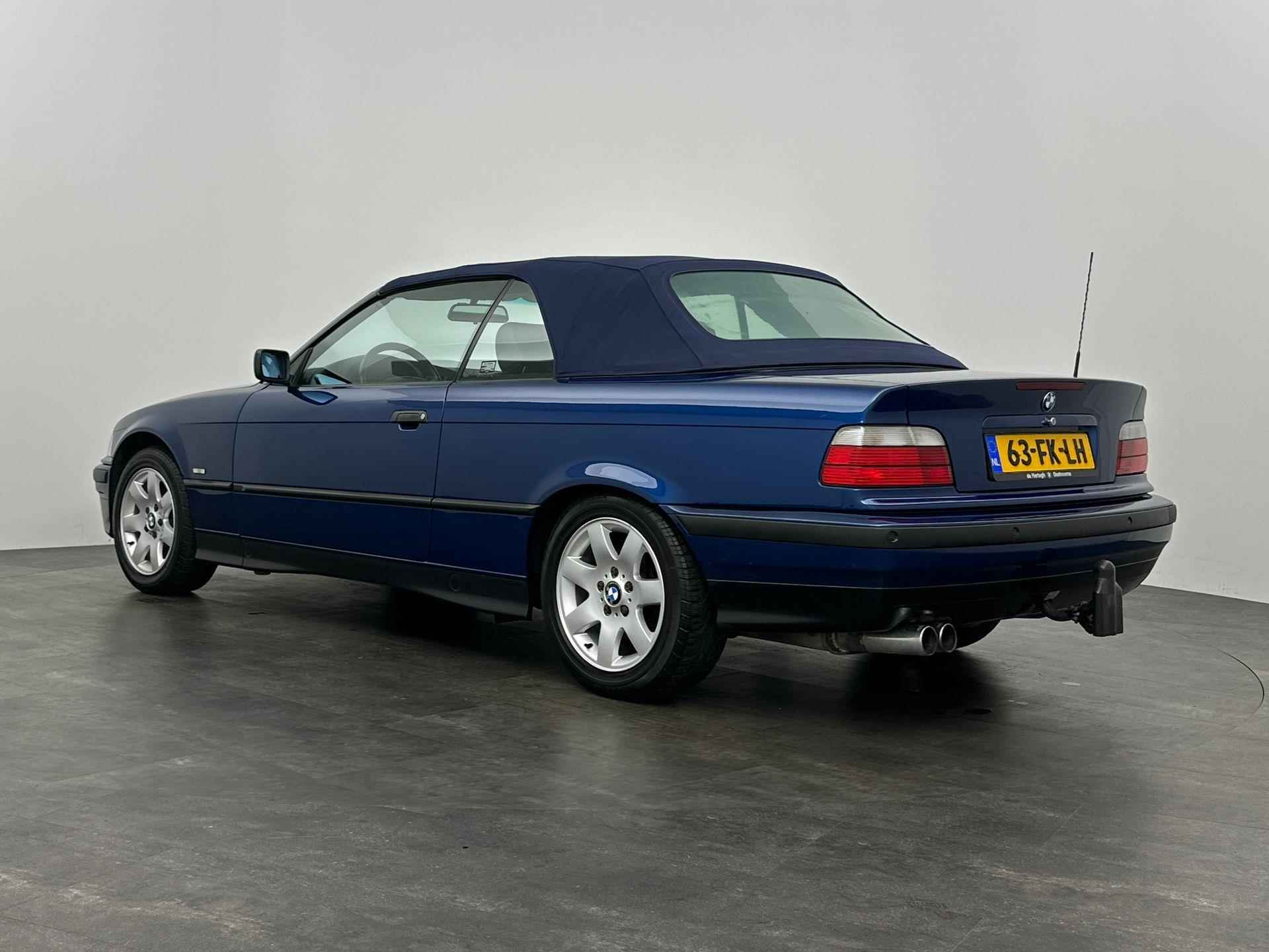 BMW 3-serie Cabrio 318i Executive - 20/29