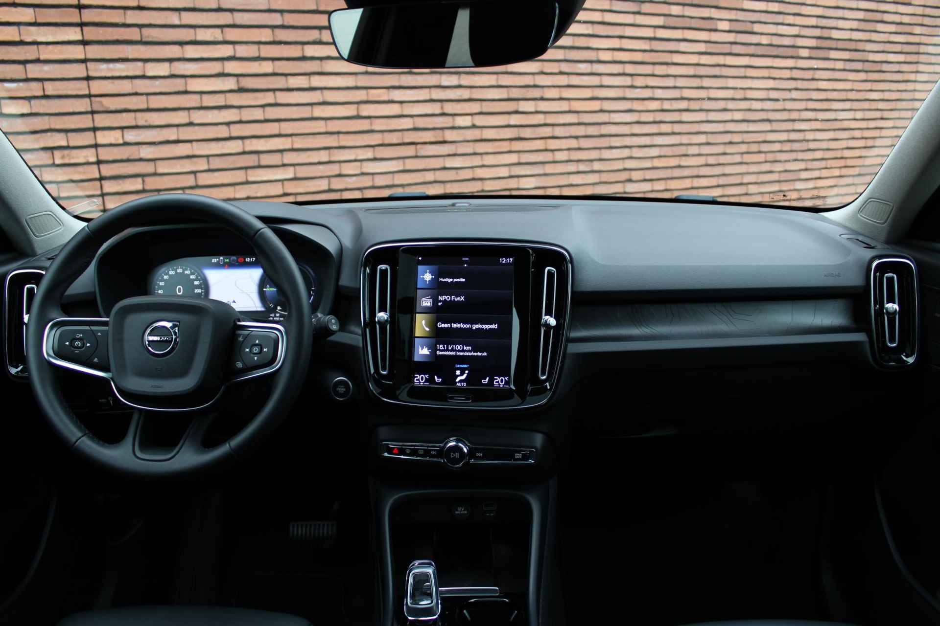 Volvo XC40 T5 AUT7 262PK Ultimate Bright | Semi-elektrische trekhaak | All-Season Banden | Panoramadak | Parkeercamera | Lederen Bekleding | Elektrisch Verstelbare Voorstoelen | BLIS | Harman Kardon Audiosysteem | Navigatie | Elektrisch Verwarmbare Voorstoelen - 5/24