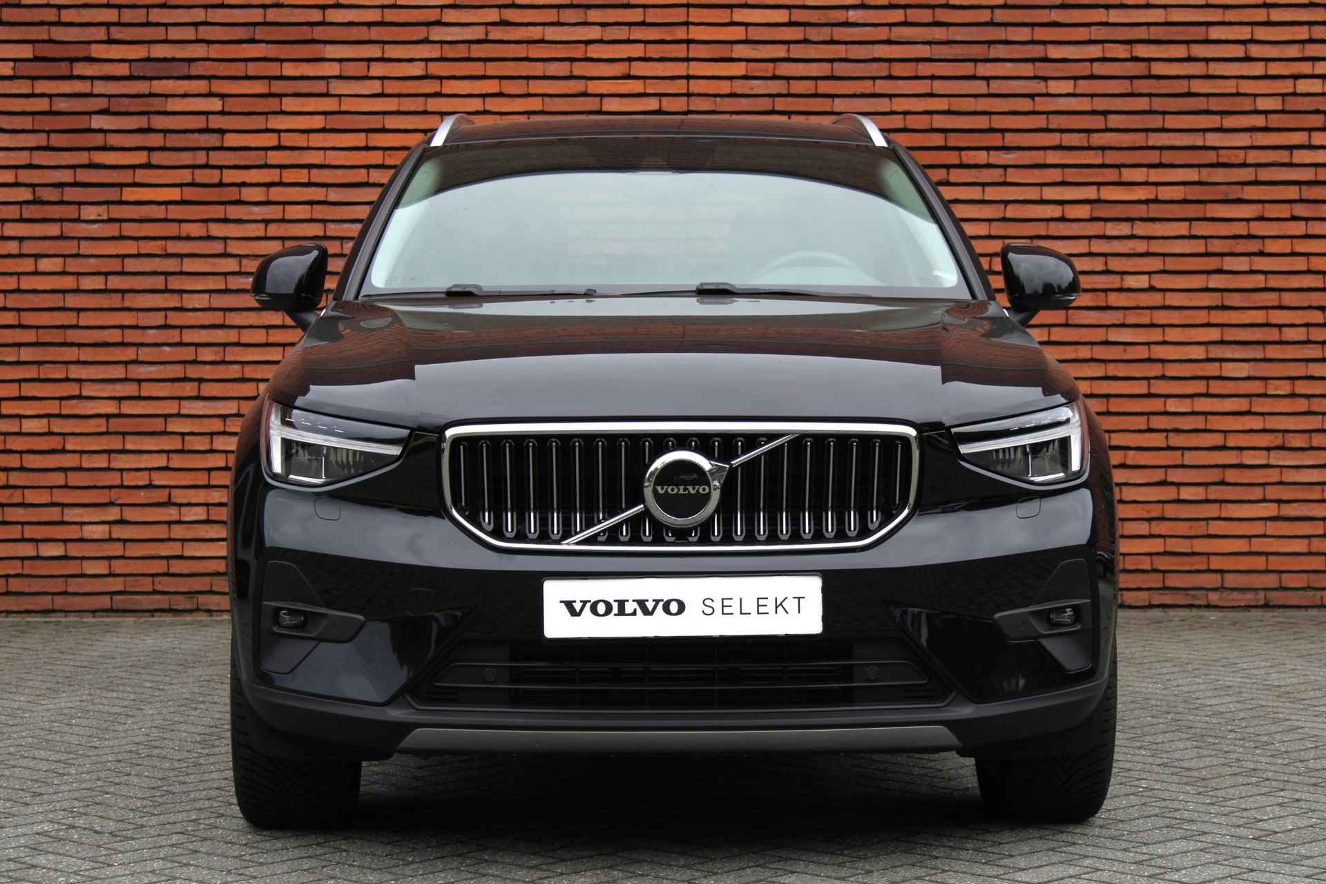 Volvo XC40 T5 AUT7 262PK Ultimate Bright | Semi-elektrische trekhaak | All-Season Banden | Panoramadak | Parkeercamera | Lederen Bekleding | Elektrisch Verstelbare Voorstoelen | BLIS | Harman Kardon Audiosysteem | Navigatie | Elektrisch Verwarmbare Voorstoelen - 20/24