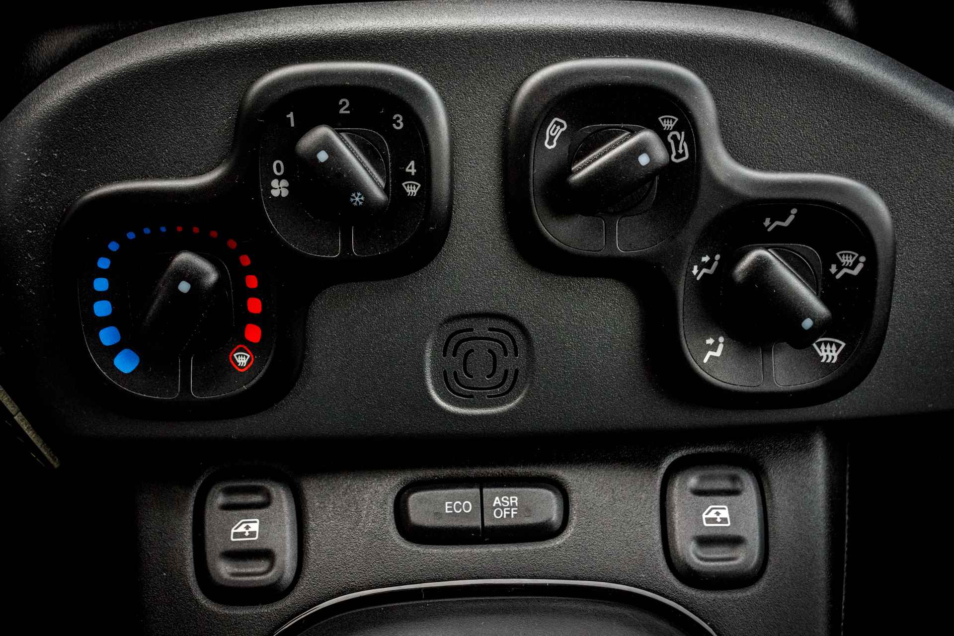 Fiat Panda 0.9 TwinAir Lounge Automaat . | PDC Achter| Trekhaak | Airco | CR Control | Hoge zit | - 11/26