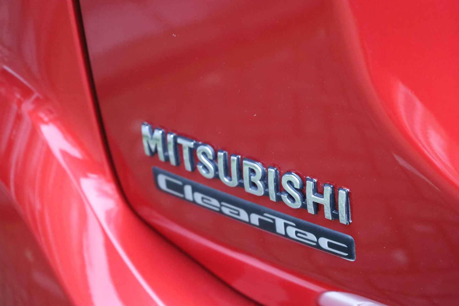 Mitsubishi Outlander 2.0 Connect Pro CAMERA-360 TREKHAAK DAB STUUR+STOELVERWARMING 18"LMV CRUISE 2xPDC CLIMA NAP - 40/43