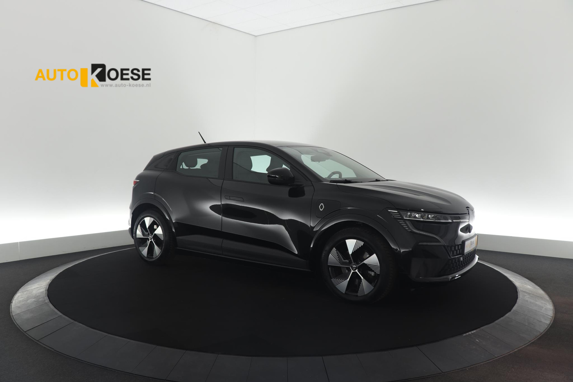 Renault Megane E-Tech EV40 Boost Charge Equilibre | Trekhaak | Pack Winter | Camera | Apple Carplay | Parkeersensoren bij viaBOVAG.nl