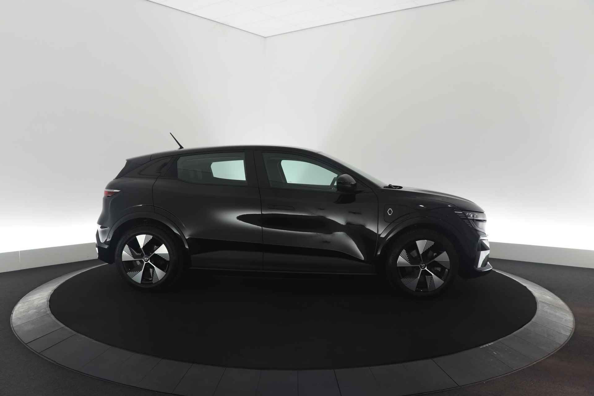 Renault Megane E-Tech EV40 Boost Charge Equilibre | Trekhaak | Pack Winter | Camera | Apple Carplay | Parkeersensoren - 8/69