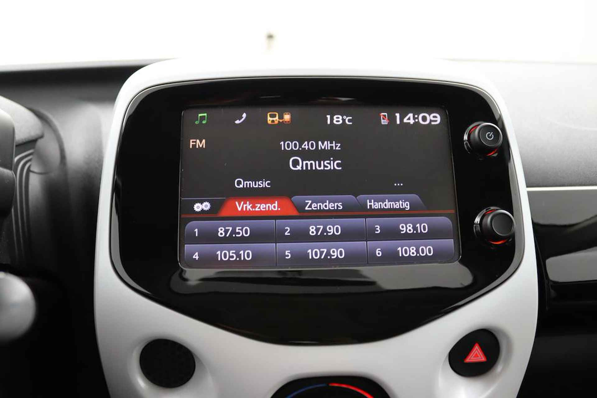 Toyota Aygo 1.0 VVT-i x-pure | Lichtmetalen Velgen | Achteruitrijcamera | Airco | - 16/47