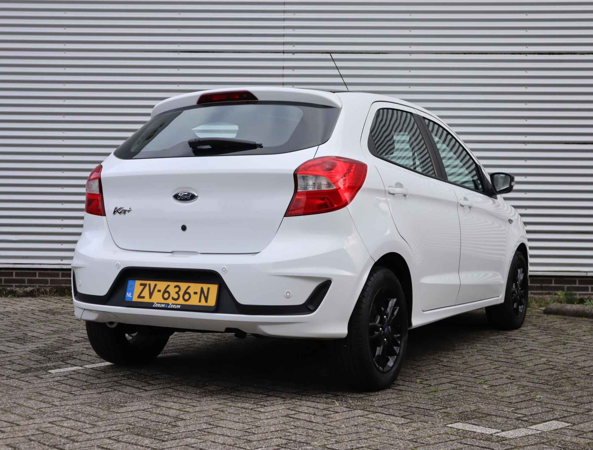 Ford Ka+ 1.2 Trend Ultimate White | Dealer onderhouden | Zeer nette auto | Bluetooth | 15" Lichtmetalen velgen | Parkeersensoren achter | Elektrisch inklapbare buitenspiegels | - 5/51