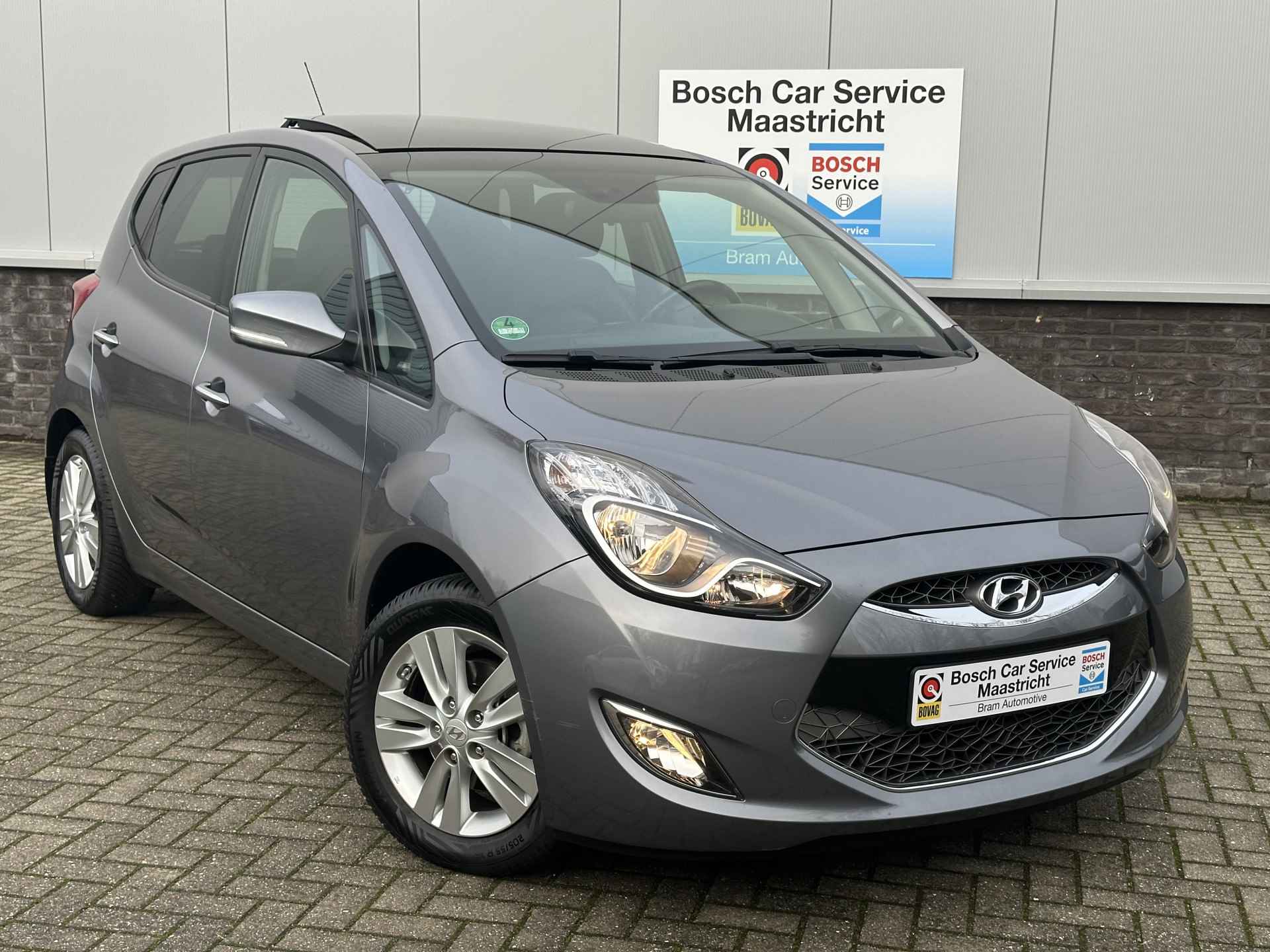 Hyundai ix20 1.6i PREMIUM | Autom. | Leer | Panorama | Weinig kilometers | Cruise & Climate control | Navigatie | Blue-tooth | - 10/28