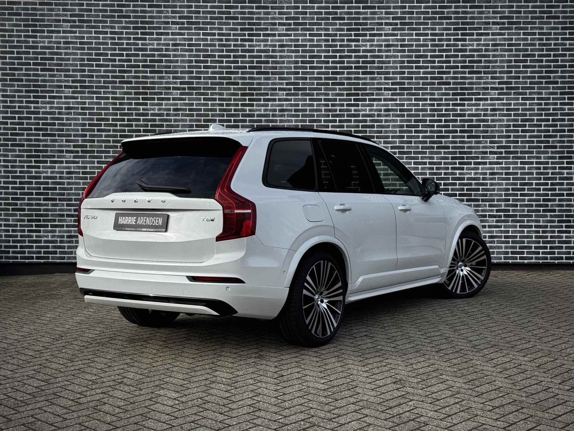 Volvo XC90 2.0 T8 Plug-in hybrid AWD Ultra Dark | Luchtvering| Bowers en Wilkins audio | 360 camera | Geventileerde stoelen met nappa leder | - 4/25