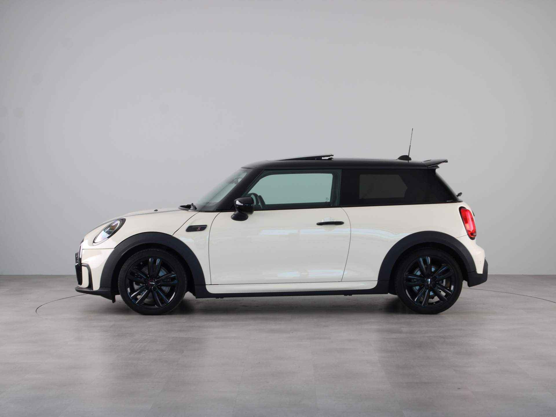 MINI 3-deurs Cooper S JCW-Trim Aut. - 14/26