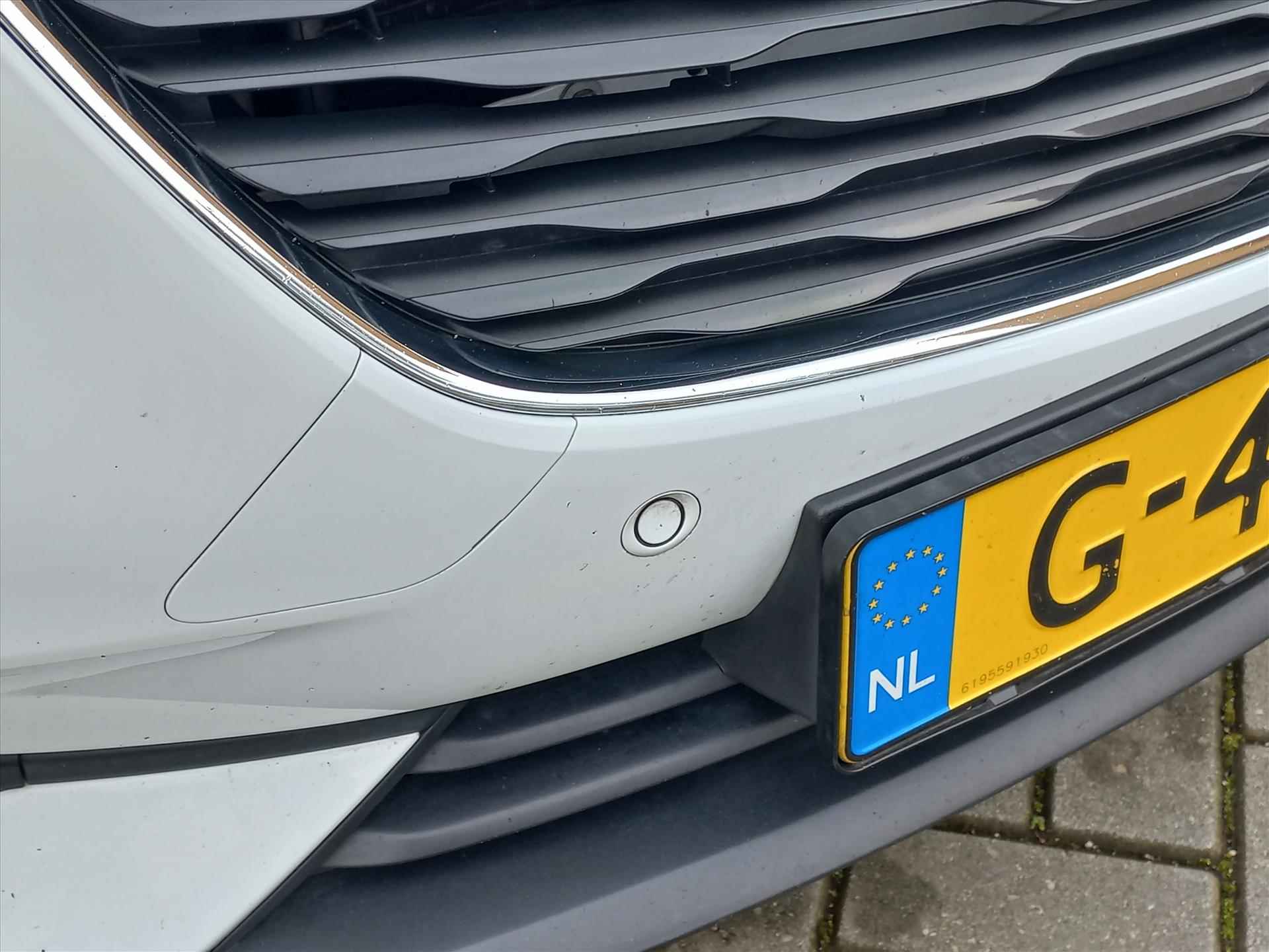 Opel Insignia Grand Sport 1.5T 165pk Business Executive Automaat | Climate control | Navigatie | 18" Lm velgen | Leer | Winterpack - 35/43