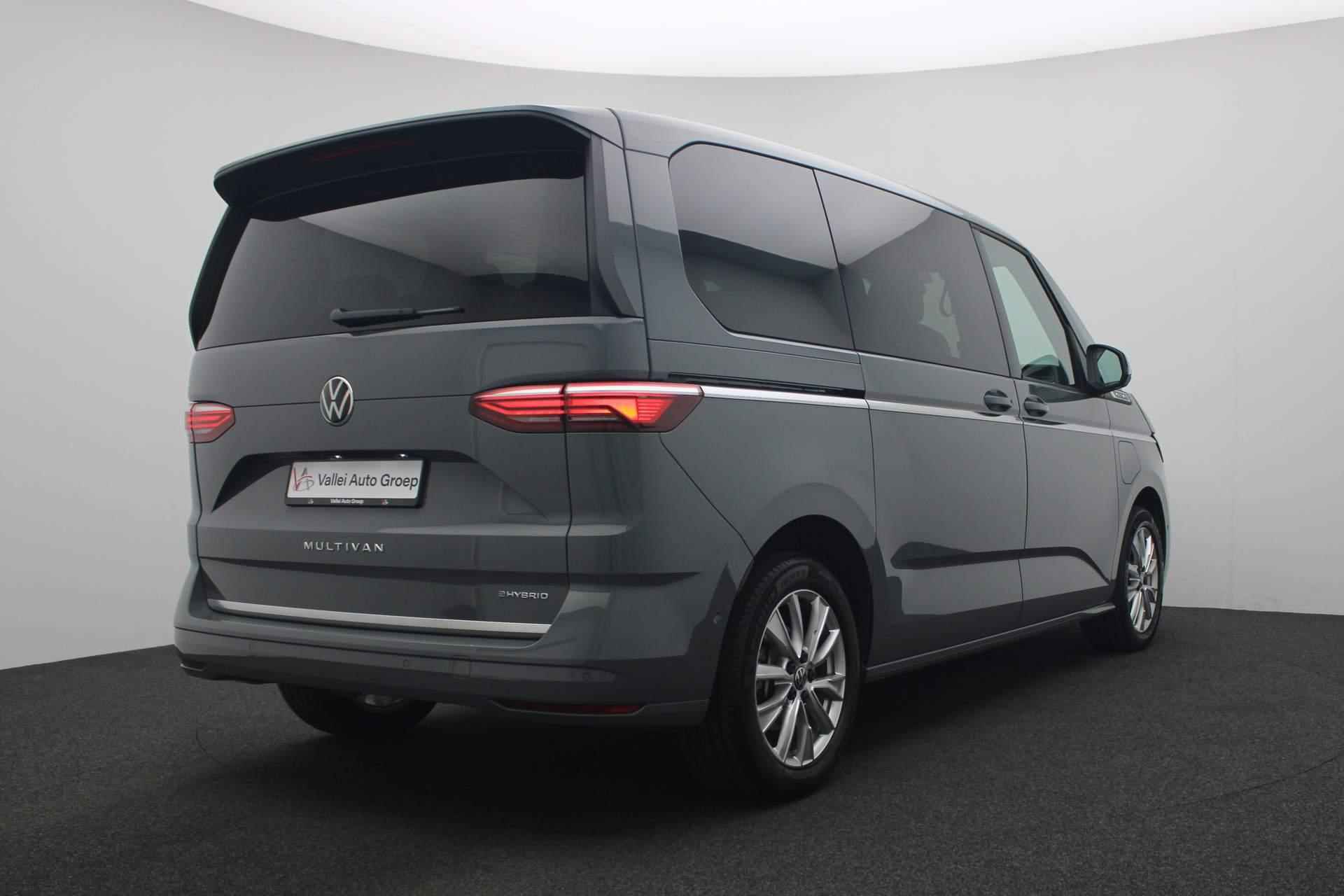 Volkswagen Multivan 7 pers. 1.4 218PK DSG eHybrid L1H1 Style | Trekhaak | Elektr. schuifdeuren | IQ Light | Parkeersensoren voor/achter | Navi | Leder/alcantara - 4/48