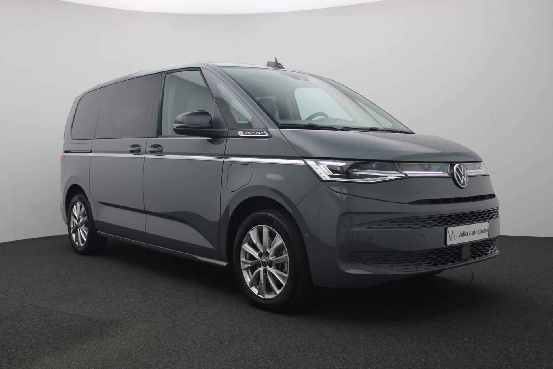 Volkswagen Multivan 7 pers. 1.4 218PK DSG eHybrid L1H1 Style | Trekhaak | Elektr. schuifdeuren | IQ Light | Parkeersensoren voor/achter | Navi | Leder/alcantara - 38/48