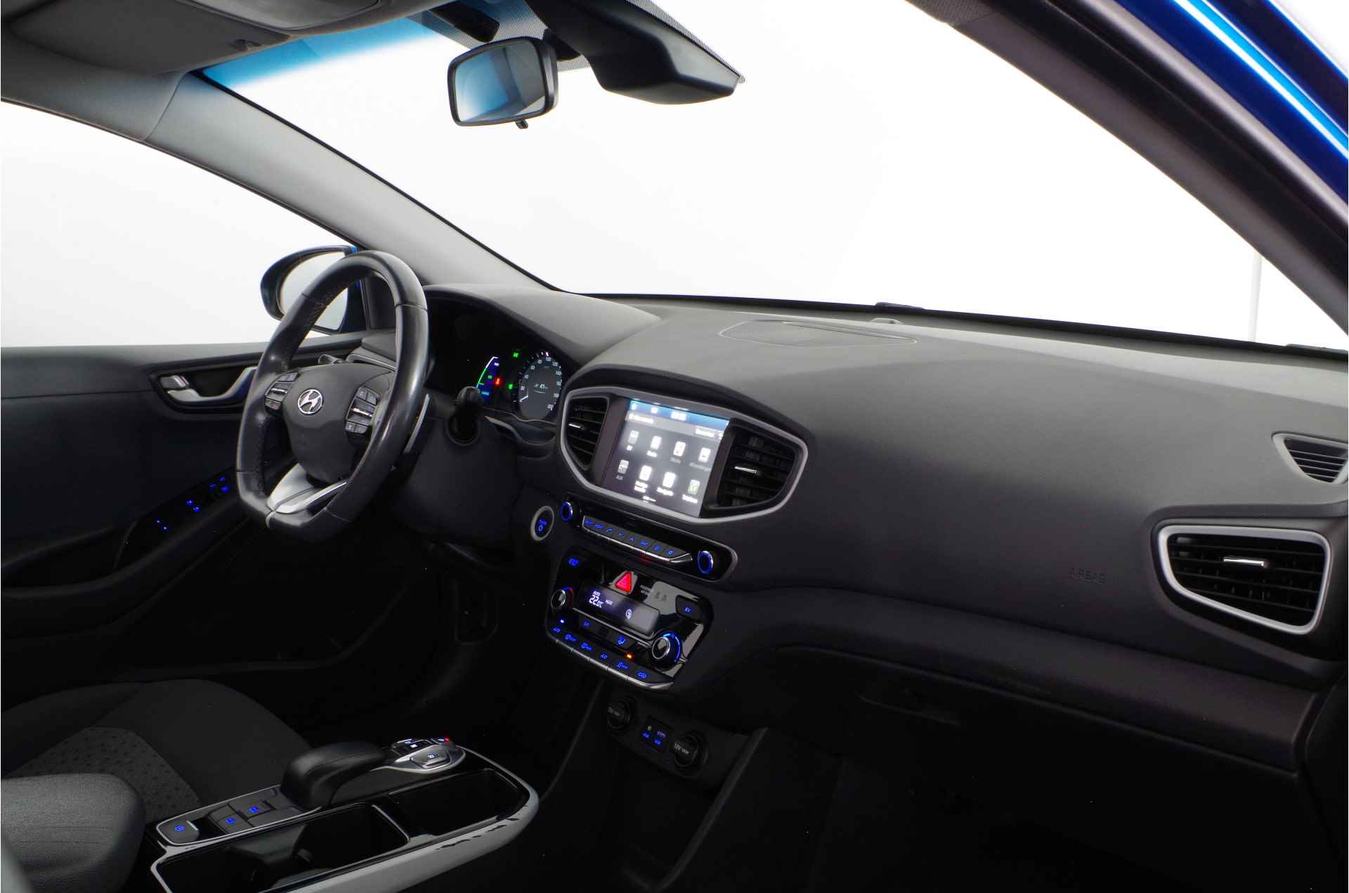 Hyundai IONIQ Comfort EV > 120pk/Cruise control adaptief/camera/Marina Blue - 4/21