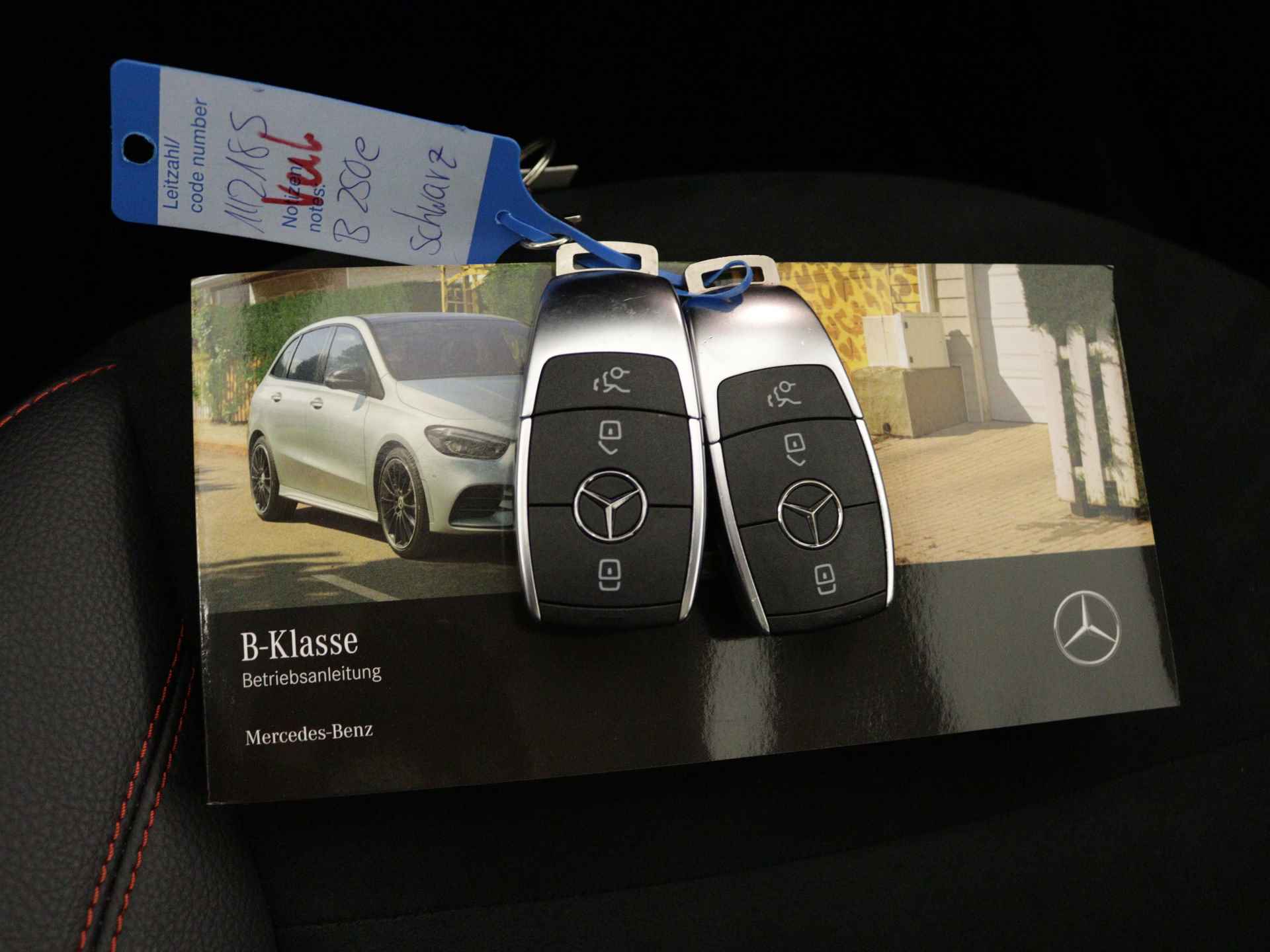 Mercedes-Benz B-Klasse 250 e AMG Line Limited | Panoramadak | Sfeerverlichting | Apple Carplay | Elektrische Achterklep | Inclusief 24 maanden MB Certified garantie voor Europa. - 13/44