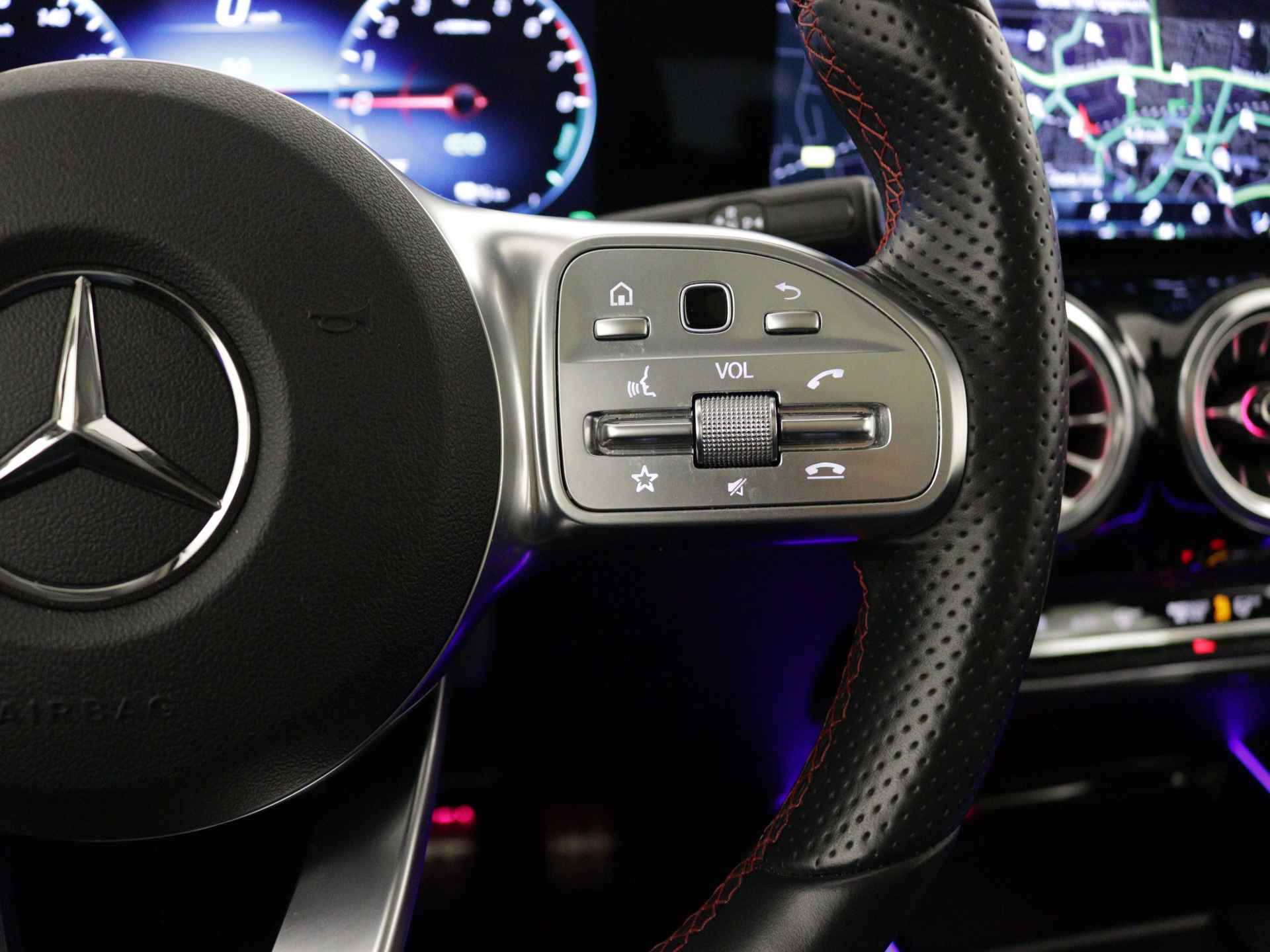 Mercedes-Benz B-Klasse 250 e AMG Line Limited | Panoramadak | Sfeerverlichting | Apple Carplay | Elektrische Achterklep | Inclusief 24 maanden MB Certified garantie voor Europa. - 23/44