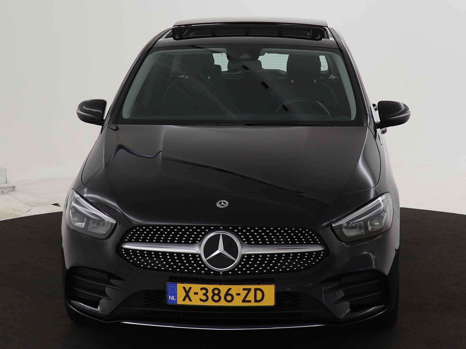 Mercedes-Benz B-Klasse 250 e AMG Line Limited | Panoramadak | Sfeerverlichting | Apple Carplay | Elektrische Achterklep | Inclusief 24 maanden MB Certified garantie voor Europa. - 27/44