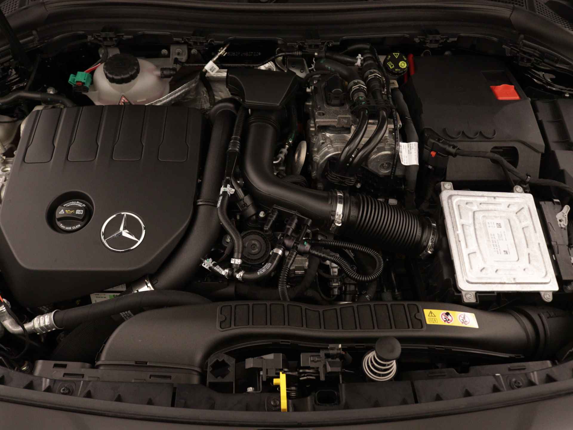 Mercedes-Benz B-Klasse 250 e AMG Line Limited | Panoramadak | Sfeerverlichting | Apple Carplay | Elektrische Achterklep | Inclusief 24 maanden MB Certified garantie voor Europa. - 40/44