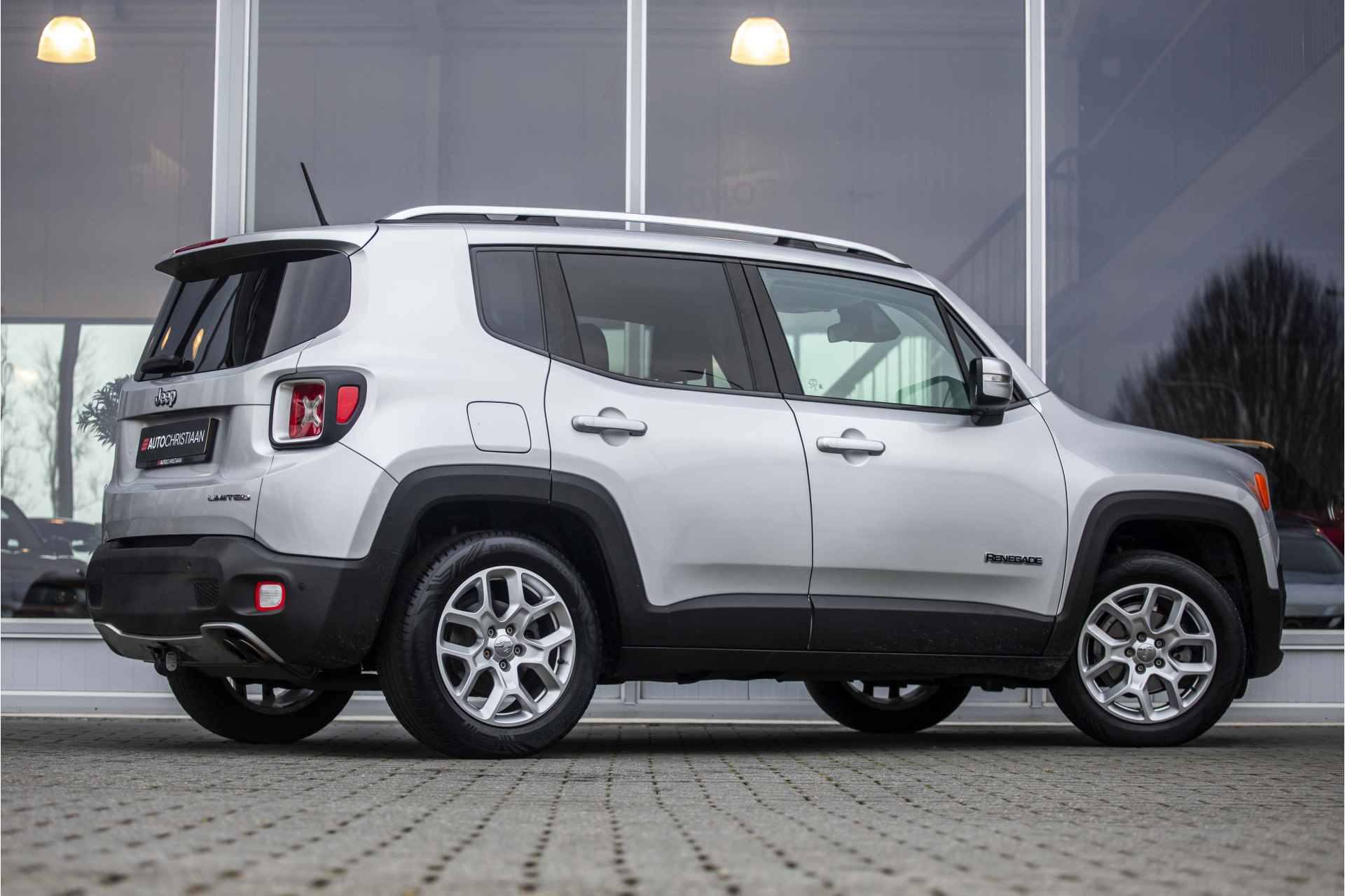 Jeep Renegade 1.4 MultiAir Limited | Trekhaak | NL Auto | Navi - 2/35