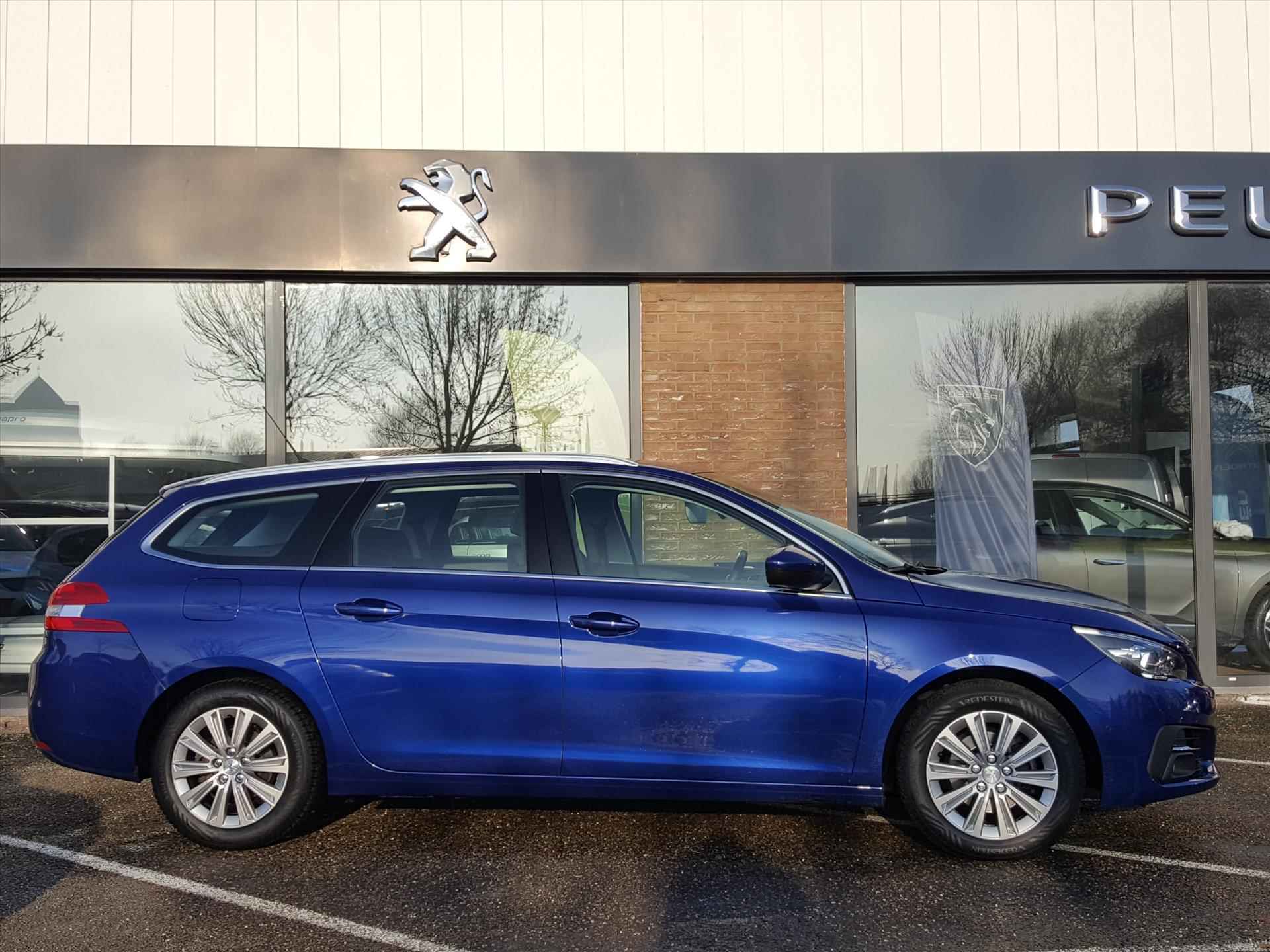 PEUGEOT 308 SW ALLURE 1.2 PureTech 130pk Navigatie | Bluetooth | AppleCarPlay & AndroidAuto | Parkeerhulp achter | Climate Control | 4Season Banden - 3/48