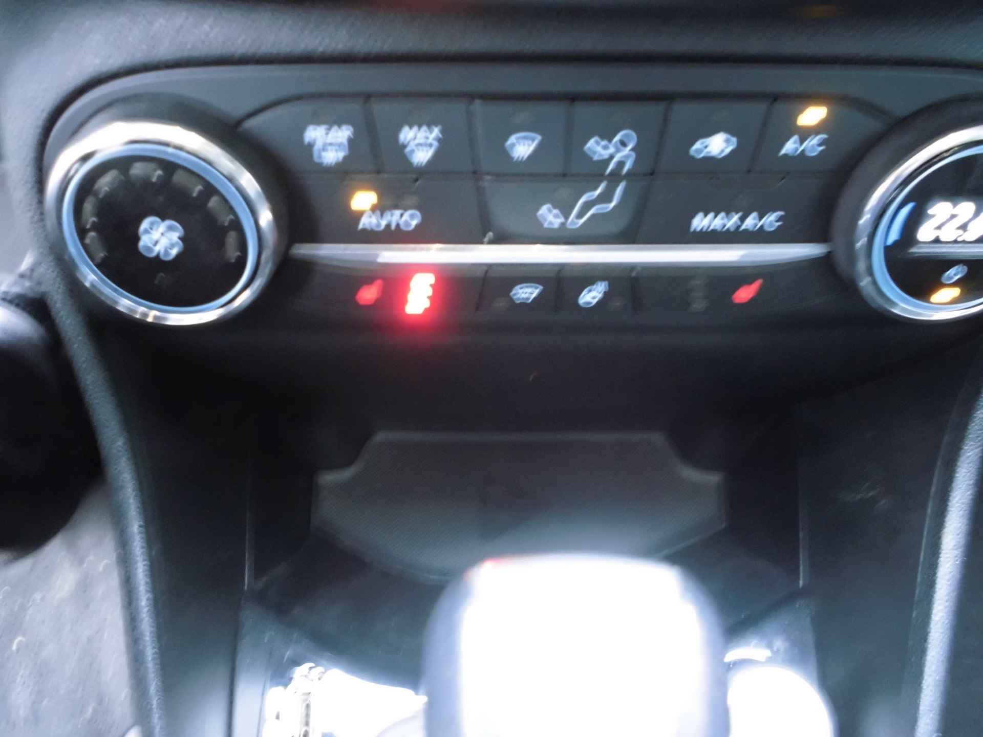 Ford Fiesta 100pk EcoBoost Titanium AUTOMAAT 35.000KM!! panoramadak-camera - 8/46