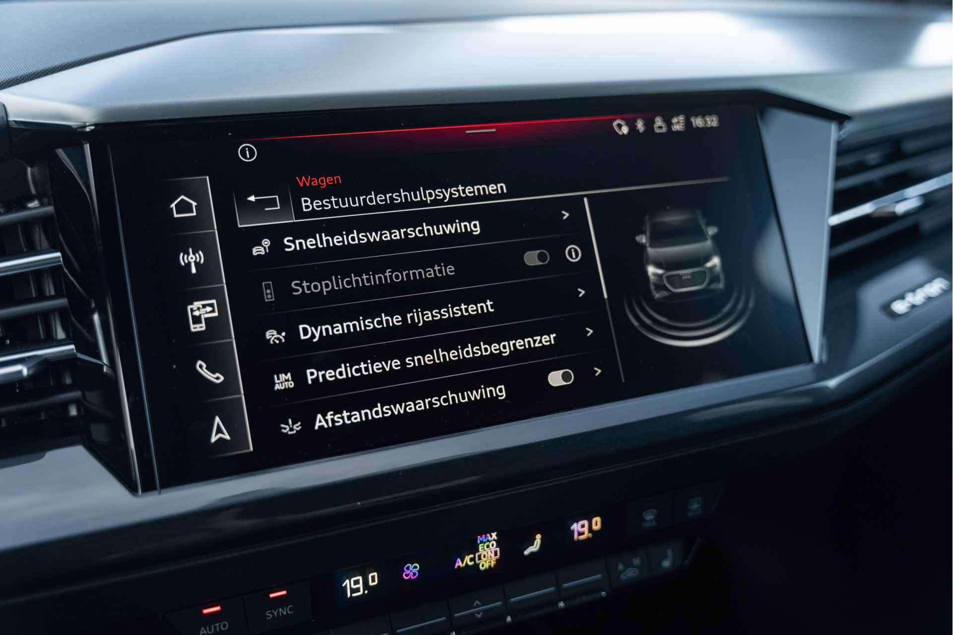 Audi Q4 Sportback e-tron 40 204PK S edition | 21" Velgen | SONOS | Head-Up Display | Adaptive Cruise Control | Optiekpakket Zwart | Privacy Glass | Matri - 33/40