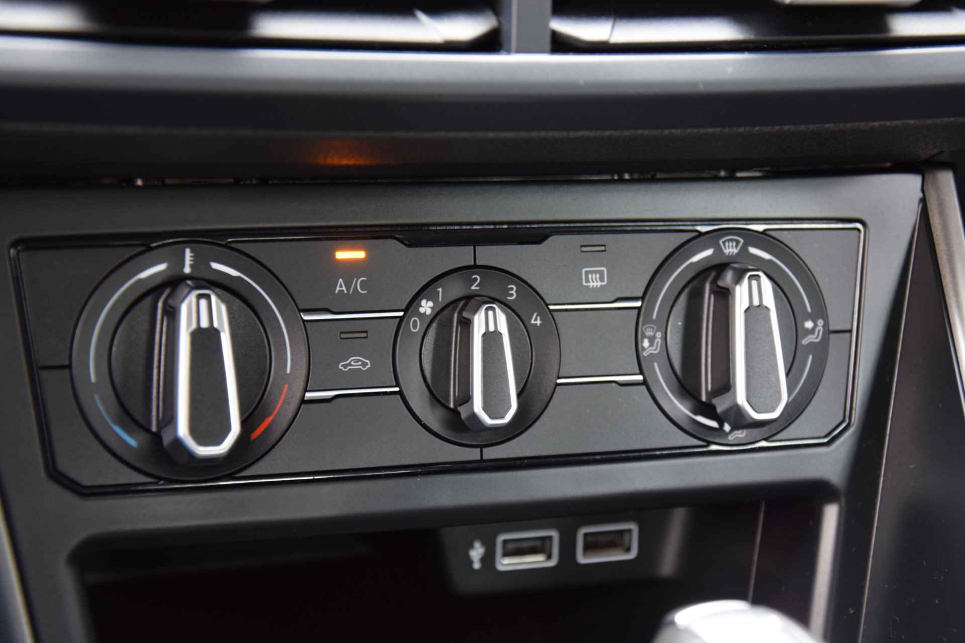 Volkswagen Polo 1.0 TSI 96PK Comfortline Automaat DSG | NL-Auto | BOVAG Garantie | Navigatie | Parkeersensoren V&A | Adaptive Cruise Control | Apple Carplay/Android Auto | - 24/36