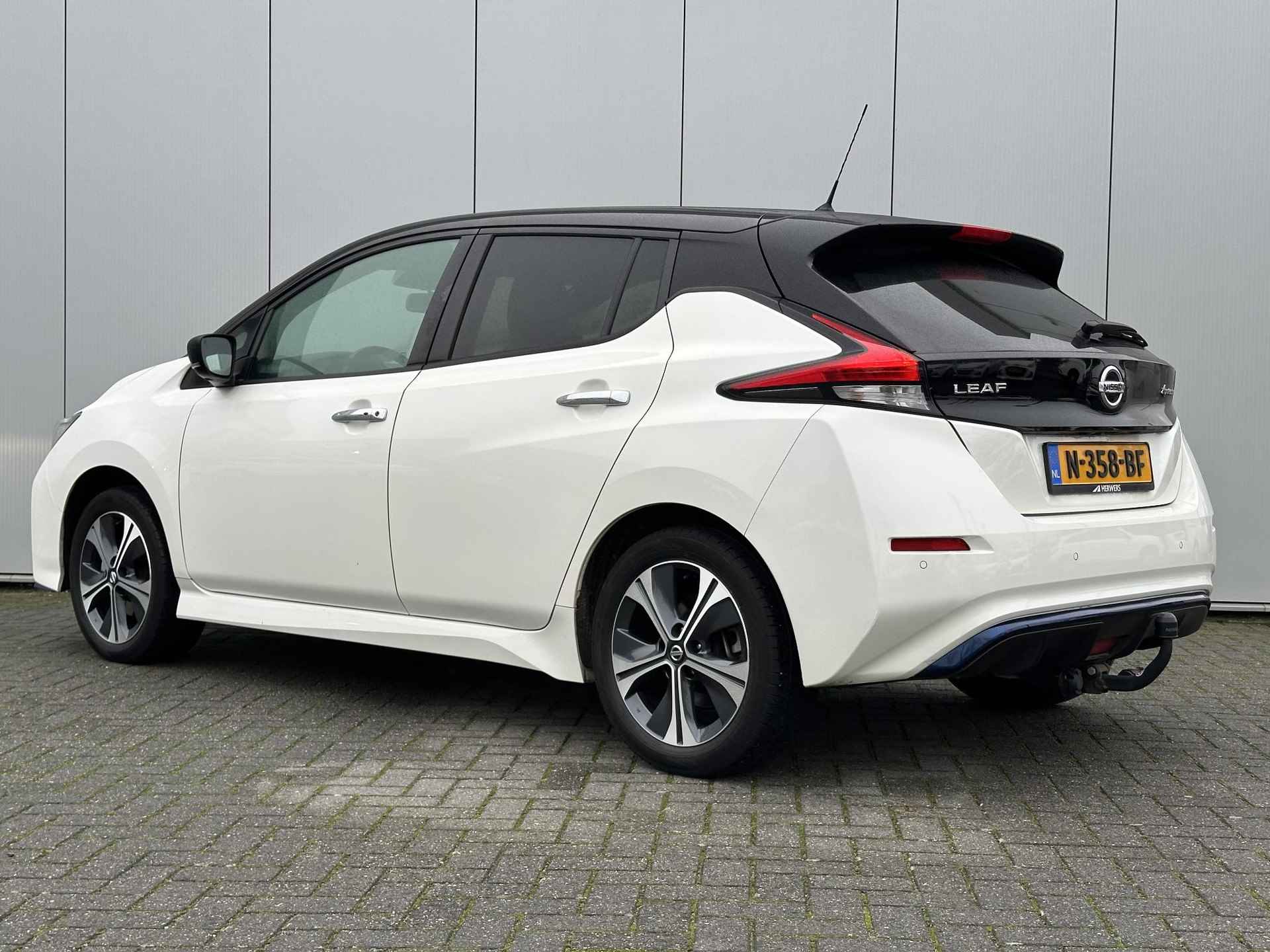 Nissan LEAF e+ N-Connecta 62 kWh / 385 KM WLTP / Navigatie / Fietsendragerhaak / 360 Camera / Stoelverwarming Voor + Achter / Climate & Cruise Control / - 12/44