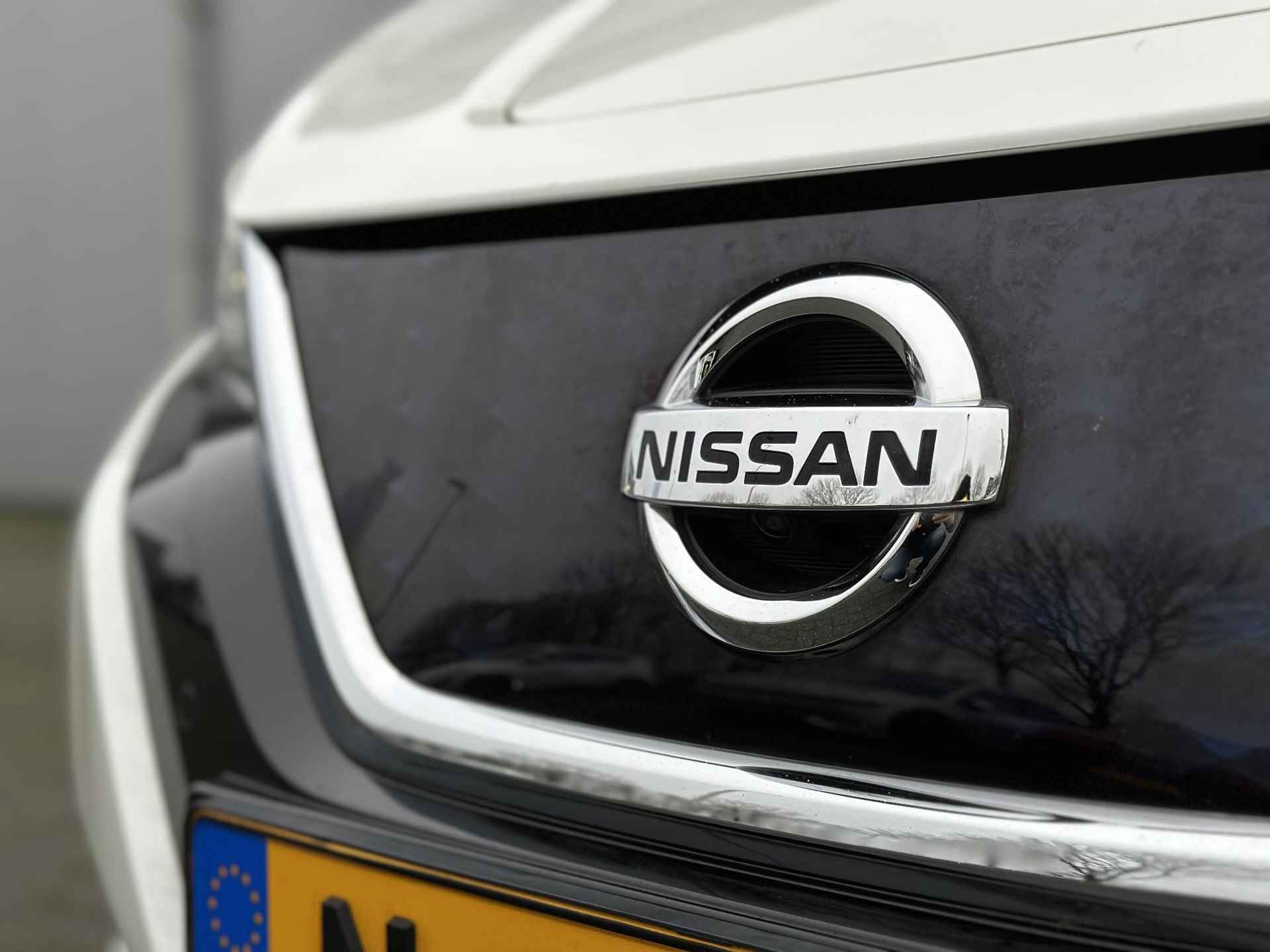 Nissan LEAF e+ N-Connecta 62 kWh / 385 KM WLTP / Navigatie / Fietsendragerhaak / 360 Camera / Stoelverwarming Voor + Achter / Climate & Cruise Control / - 40/44