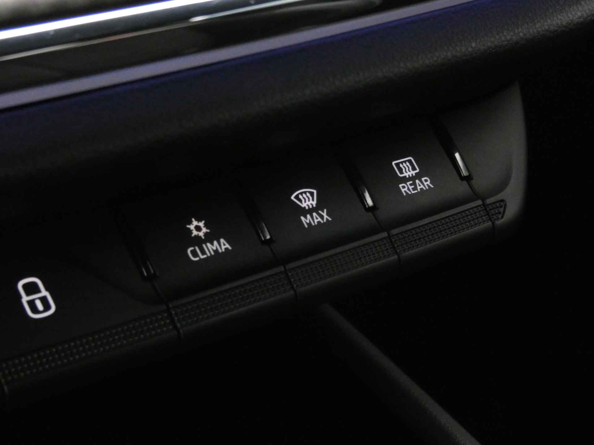 Škoda Enyaq iV 60 Sportline | Adaptieve cruise | Stoelverwarming | Keyless | Matrix LED - 61/71