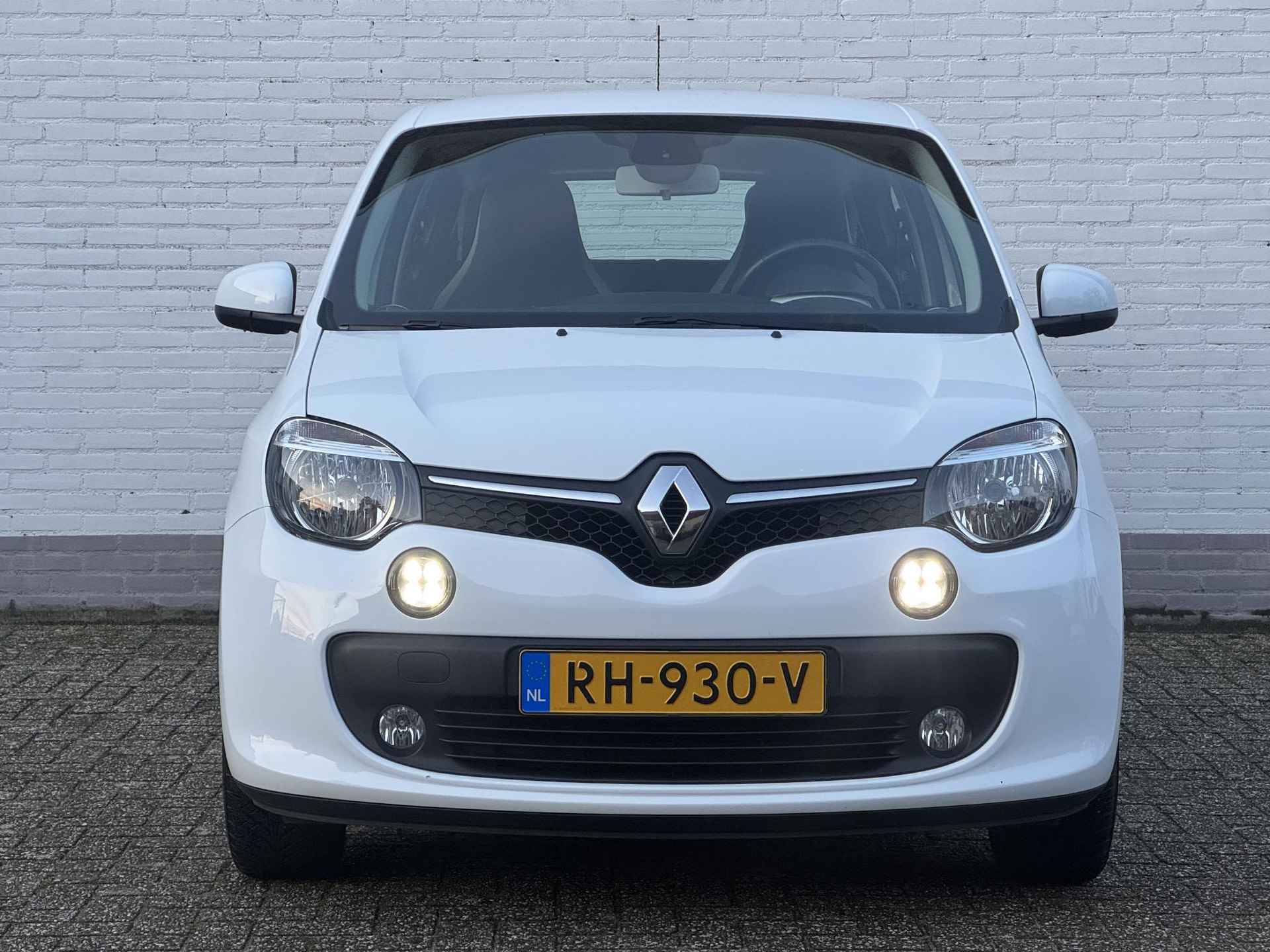 Renault Twingo 1.0 SCe Intens Automaat / 16" Lichtmetalen Velgen / Navigatie / Achterruitrijcamera / Cruise Control / Climate control / NAP / - 5/34