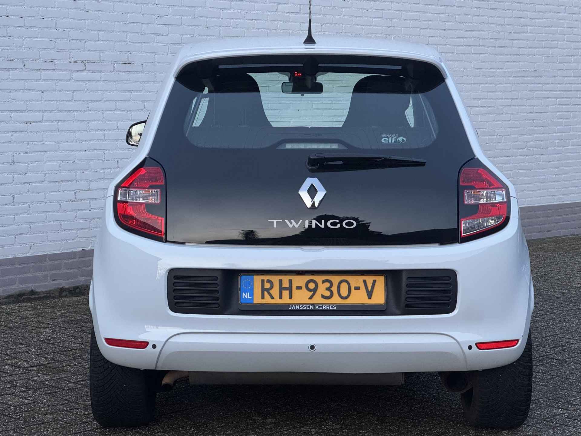 Renault Twingo 1.0 SCe Intens Automaat / 16" Lichtmetalen Velgen / Navigatie / Achterruitrijcamera / Cruise Control / Climate control / NAP / - 27/34