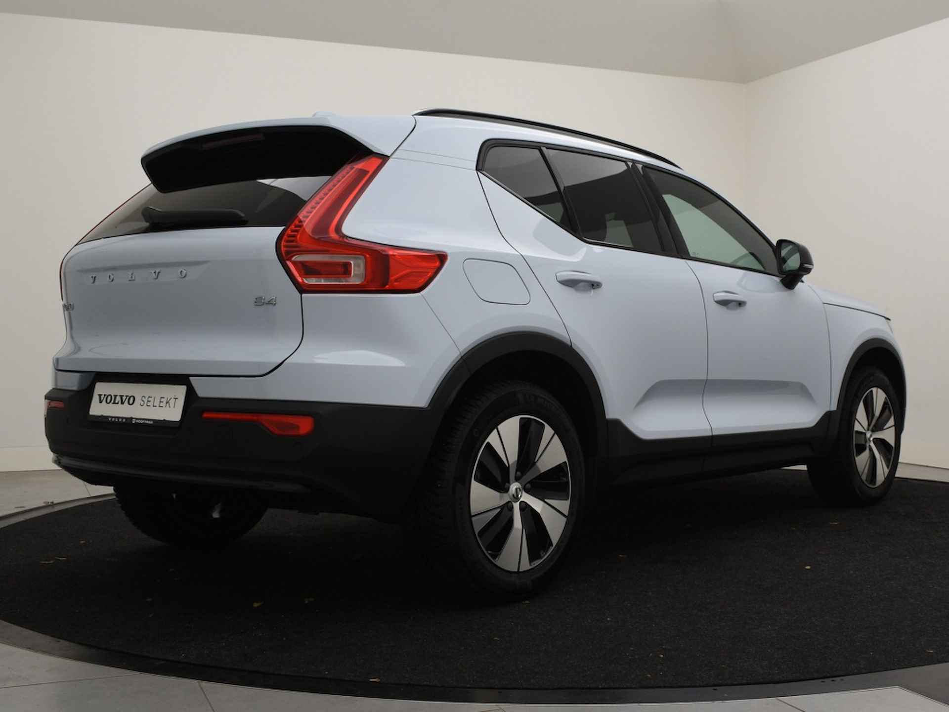 Volvo XC40 B4 AUT(7) PLUS DARK SCHUIFDAK CAMERA GOOGLE MAPS ACC BLIS - 3/36