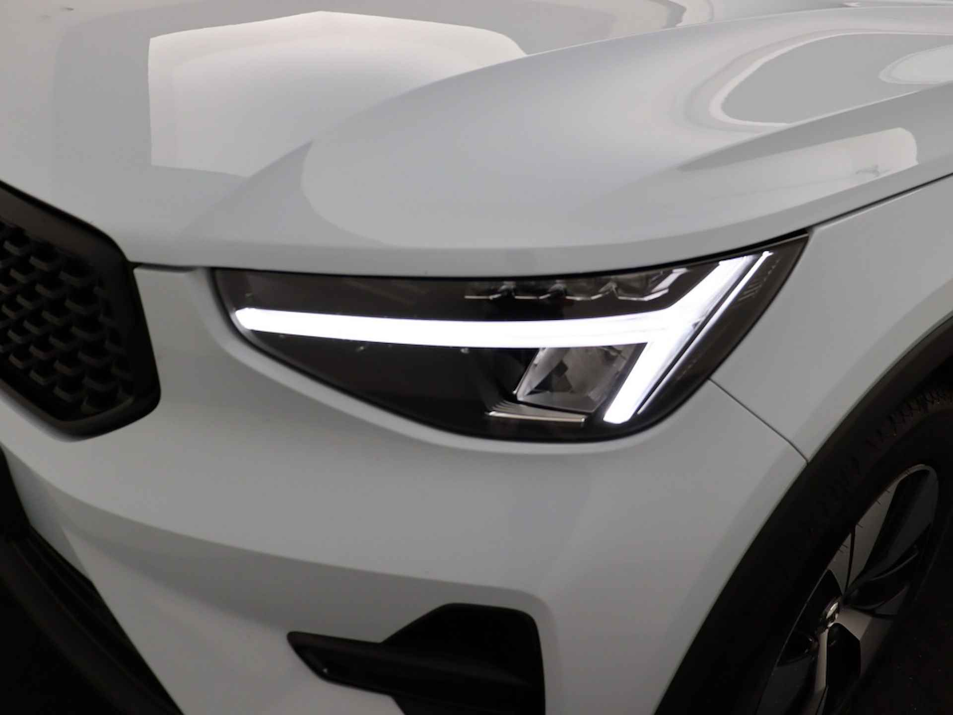 Volvo XC40 B4 AUT(7) PLUS DARK SCHUIFDAK CAMERA GOOGLE MAPS ACC BLIS - 8/36