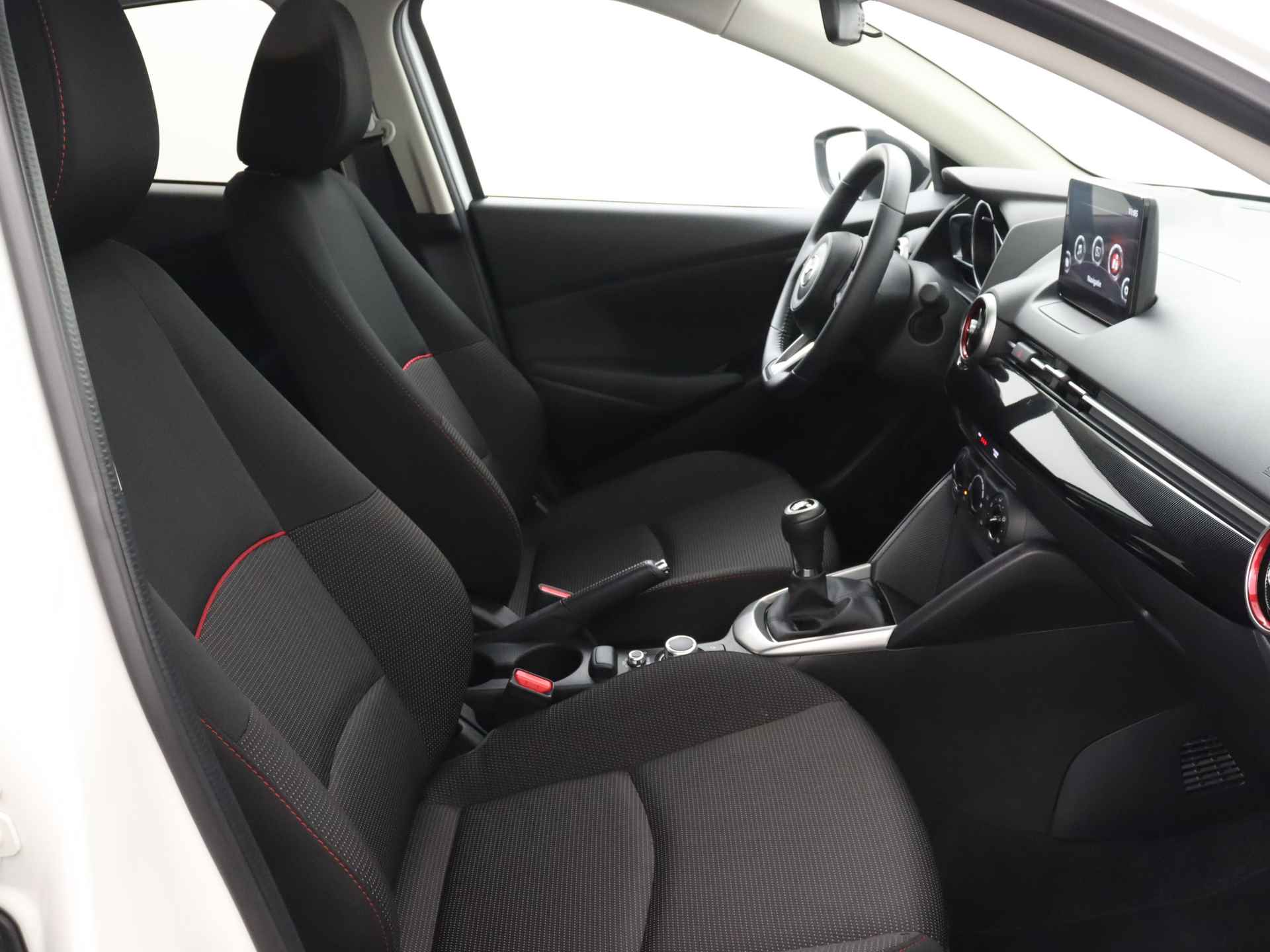 Mazda 2 1.5 Skyactiv-G Sportive - 31/41