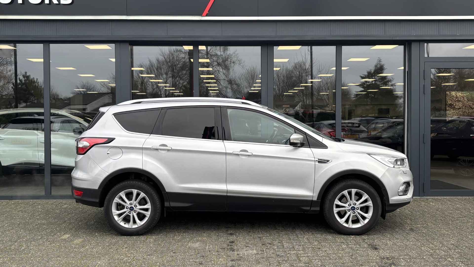 Ford Kuga 1.5 EcoBoost 150 Titanium | Achteruitrijcamera | Stoelverwarming | Trekhaak - 16/30