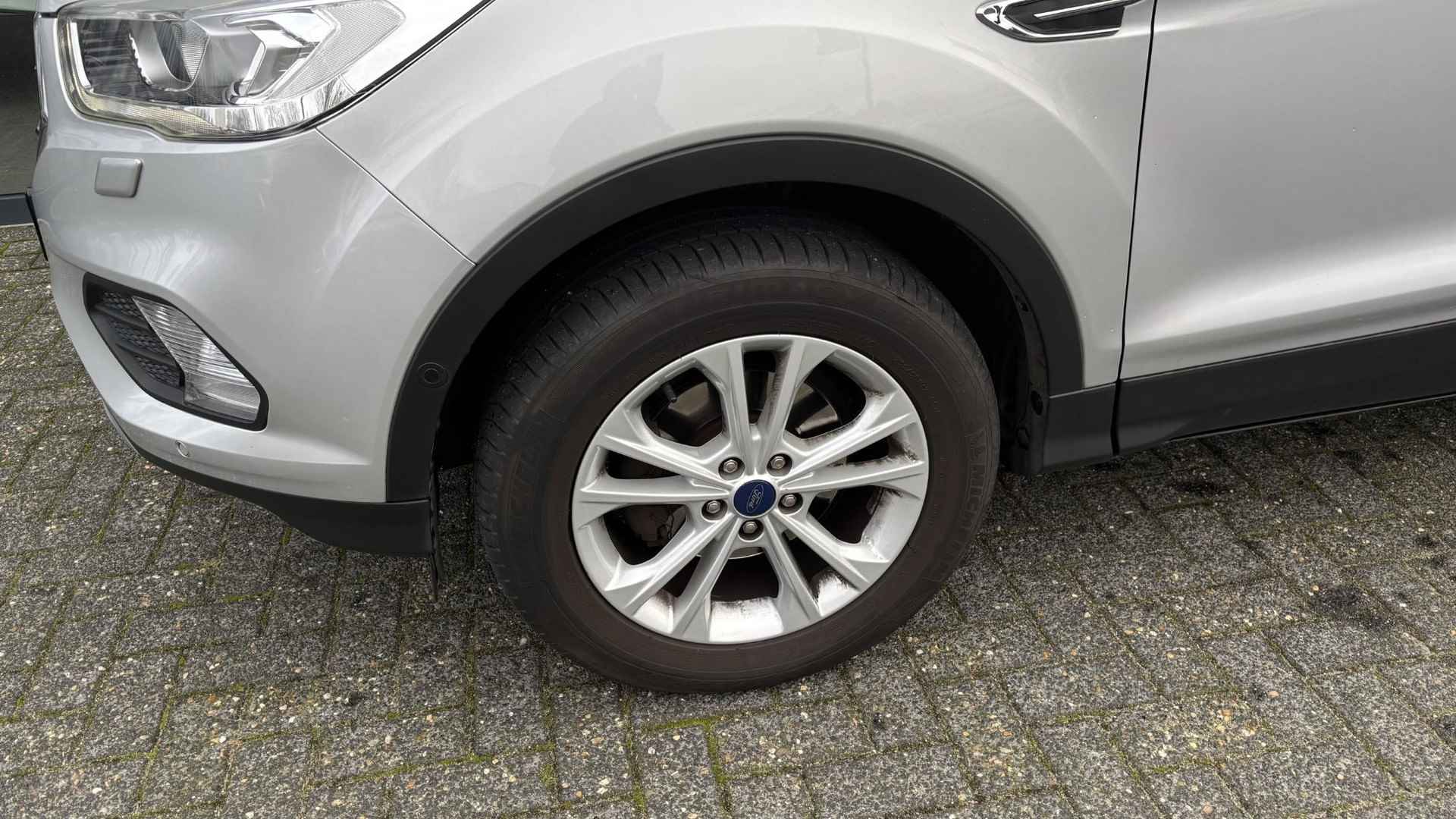 Ford Kuga 1.5 EcoBoost 150 Titanium | Achteruitrijcamera | Stoelverwarming | Trekhaak - 26/30