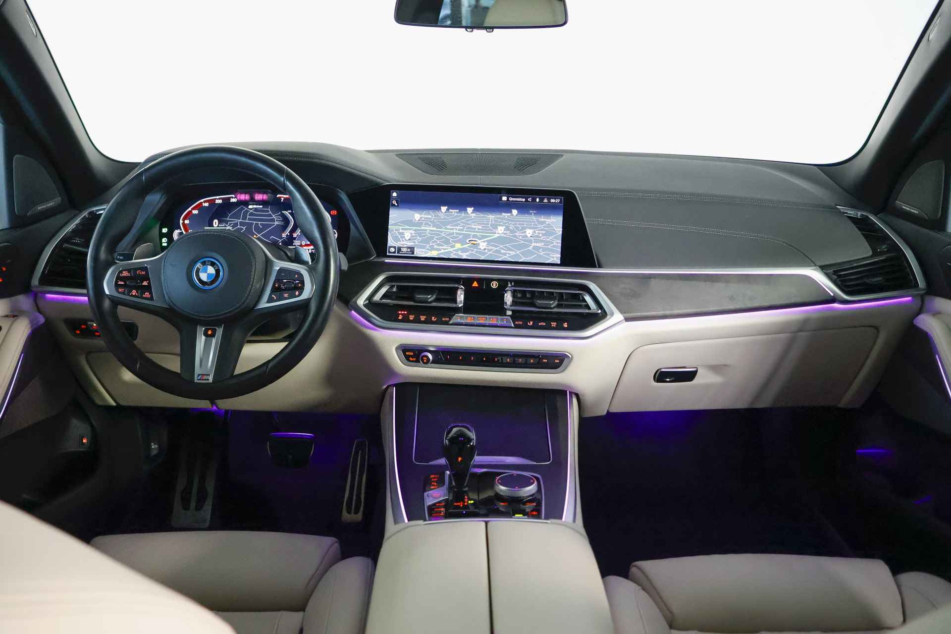 BMW X5 xDrive45e M-Sport / Sky Lounge Opendak /  HUD / HarmanKardon / Pilot assist - 49/51