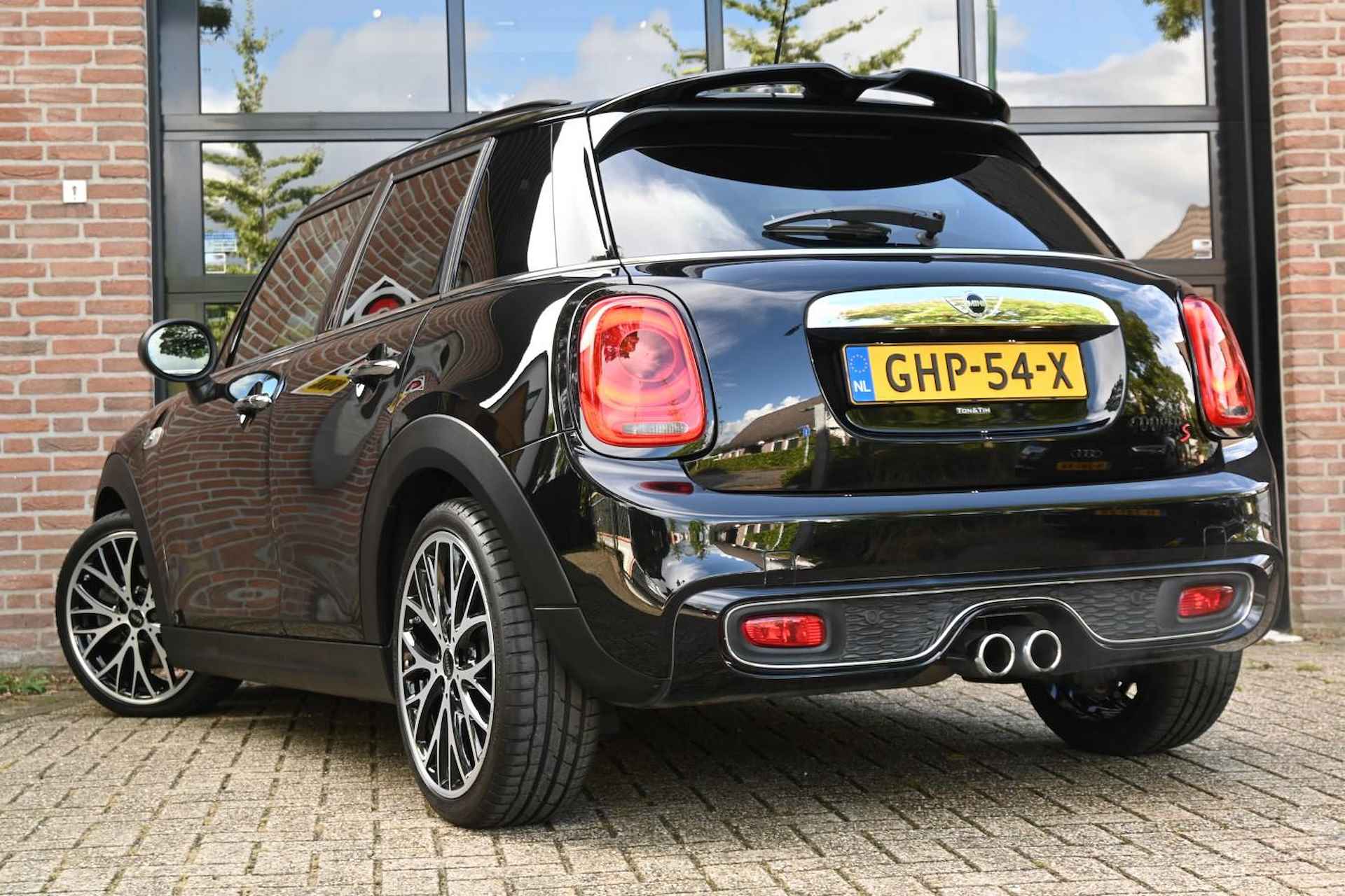 Mini Mini 2.0 Cooper S Chili BLACK Pano Leder H&K A.Cruise DealerOH '17 - 3/49