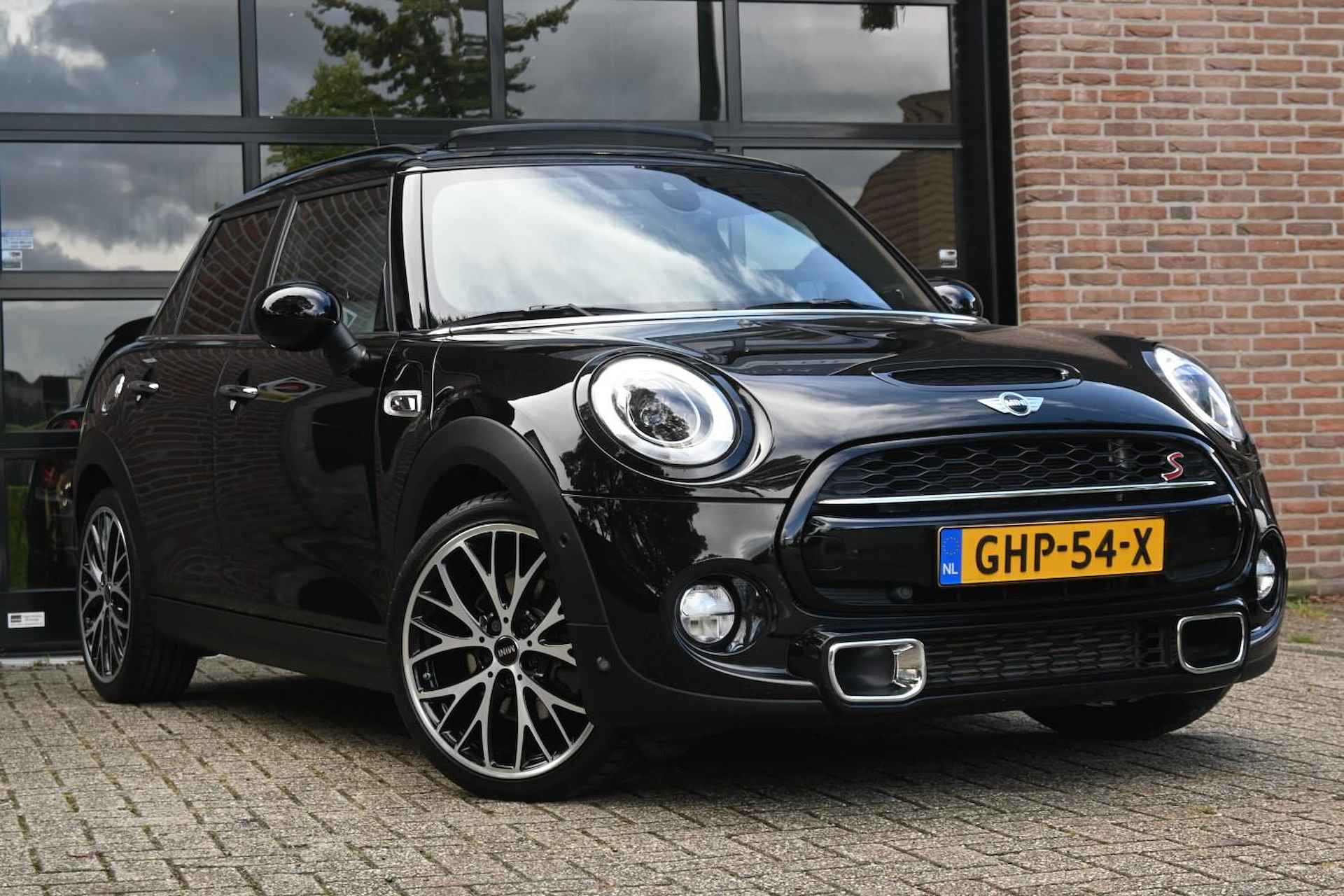 Mini Mini 2.0 Cooper S Chili BLACK Pano Leder H&K A.Cruise DealerOH '17 - 5/49