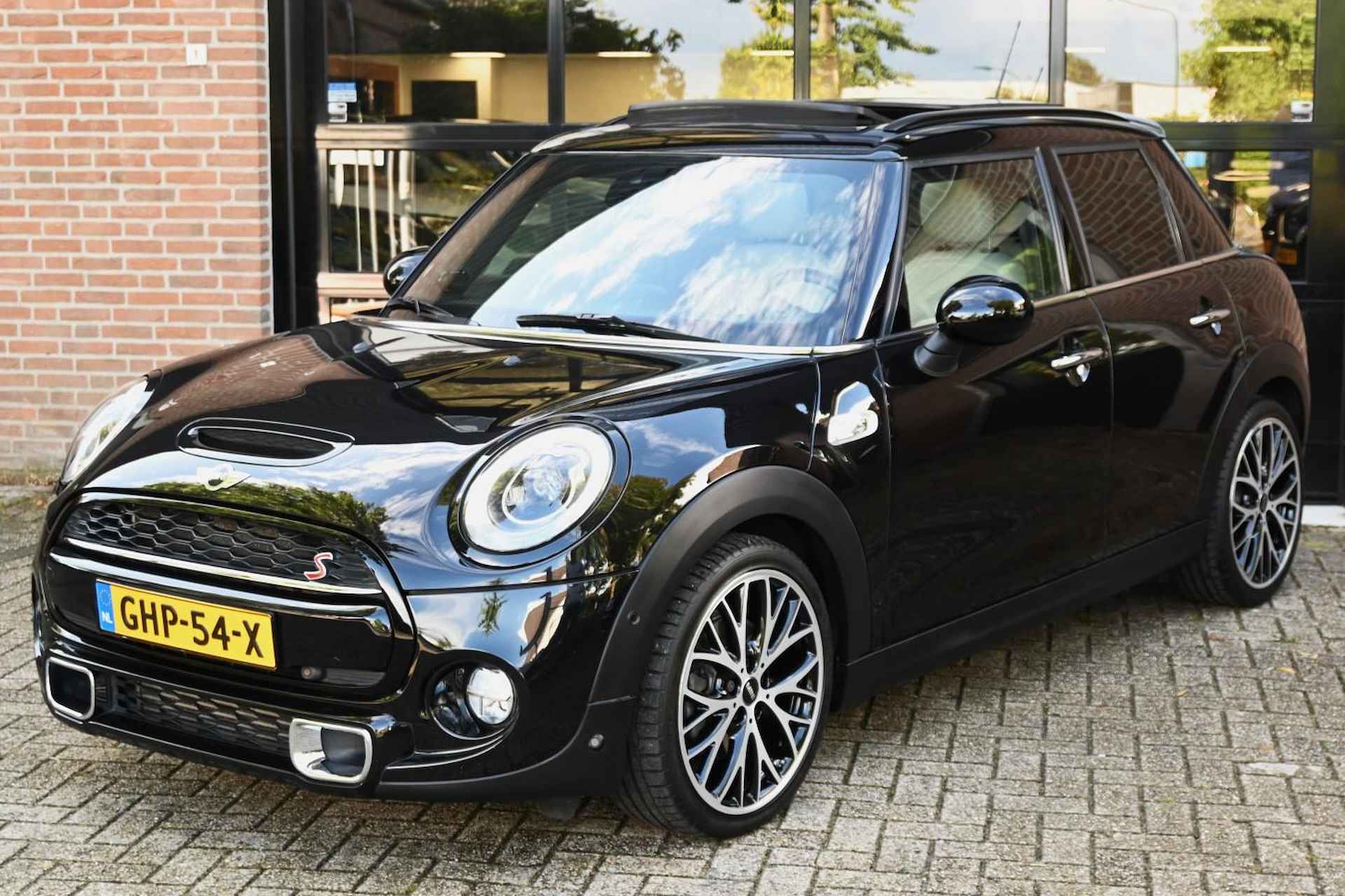 Mini Mini 2.0 Cooper S Chili BLACK Pano Leder H&K A.Cruise DealerOH '17 - 48/49