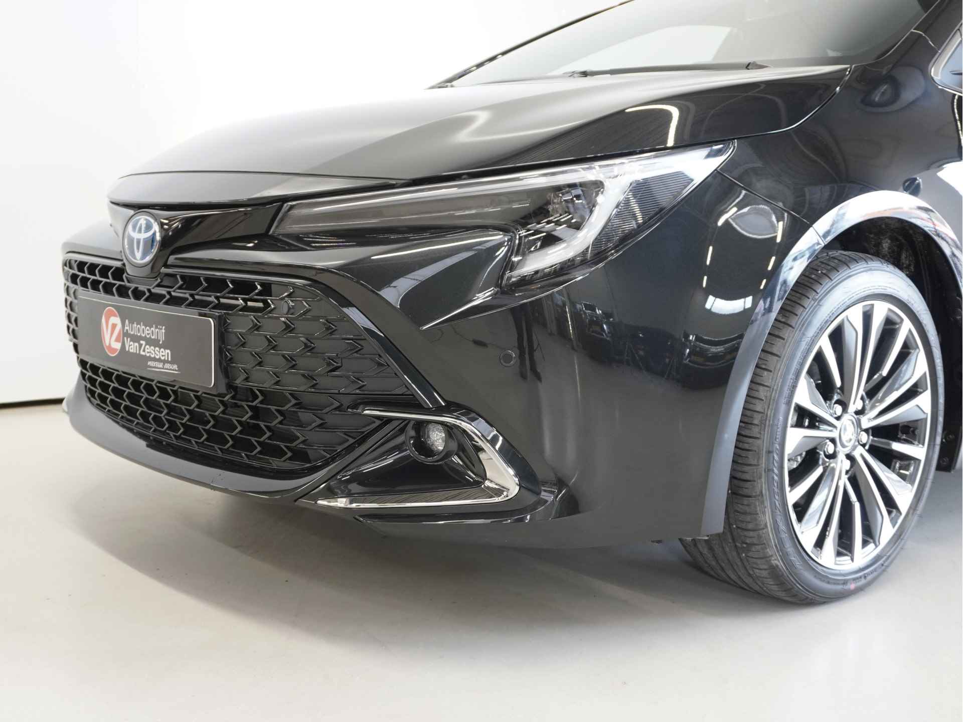 Toyota Corolla Touring Sports 1.8 Hybrid Team D | Nieuw model | Tech pakket  | Navi | Ongebruikte auto | Rijklaarprijs - 3/44
