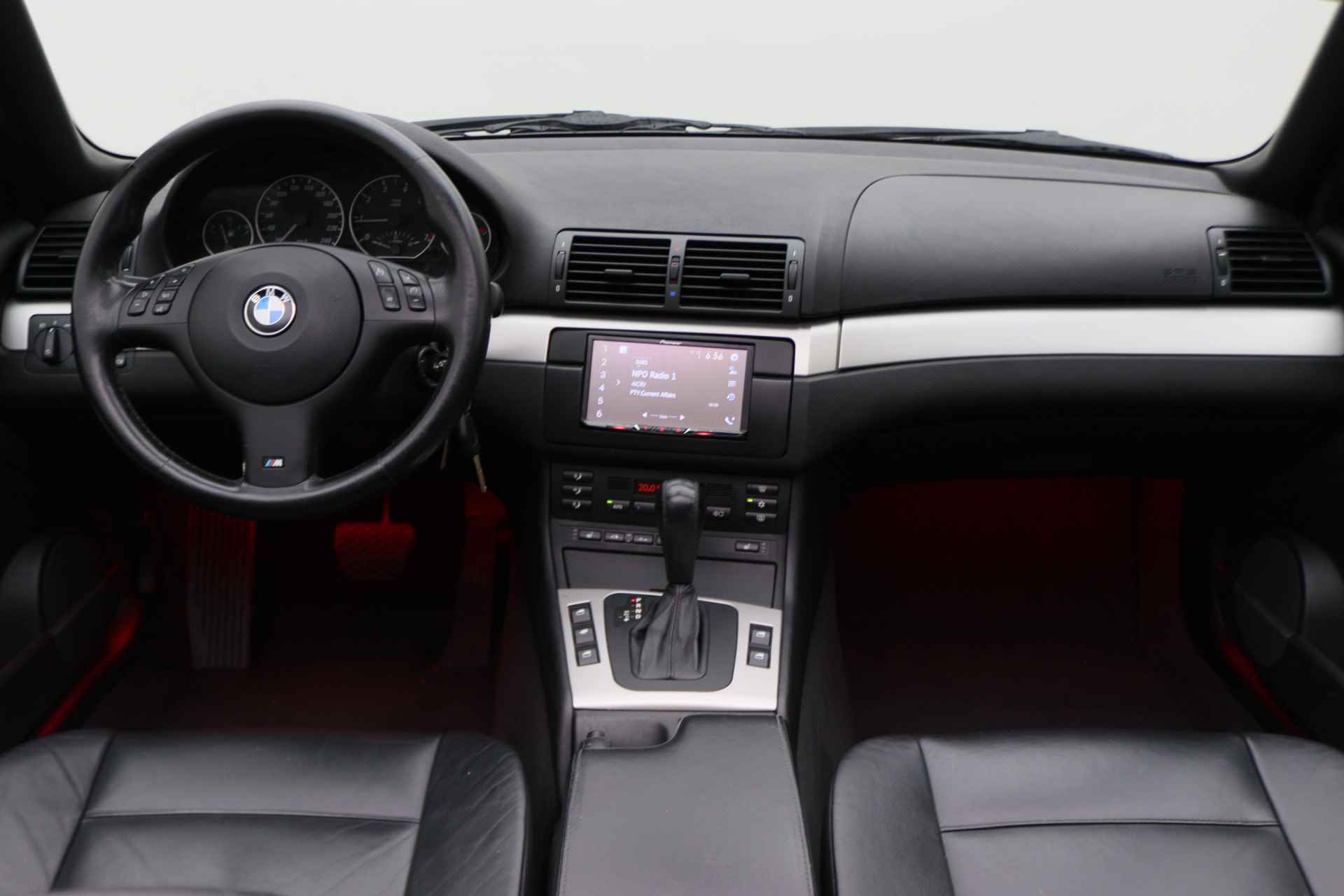 BMW 3 Serie Cabrio 318Ci Executive Leer, Climate, Elektrische Stoelen, Stoelverwarming, Bluetooth, PDC, 16'' - 2/39