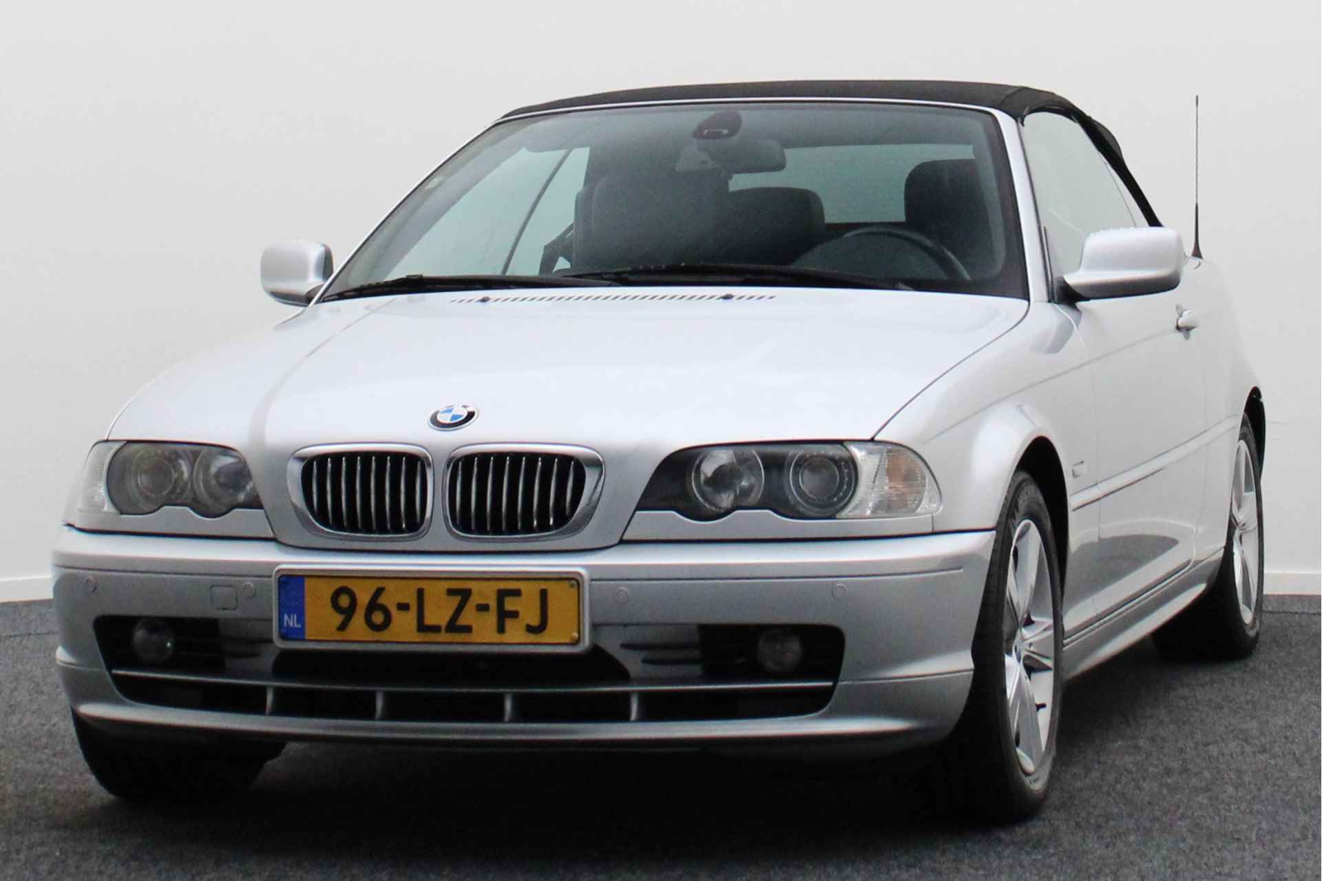 BMW 3 Serie Cabrio 318Ci Executive Leer, Climate, Elektrische Stoelen, Stoelverwarming, Bluetooth, PDC, 16'' - 23/39