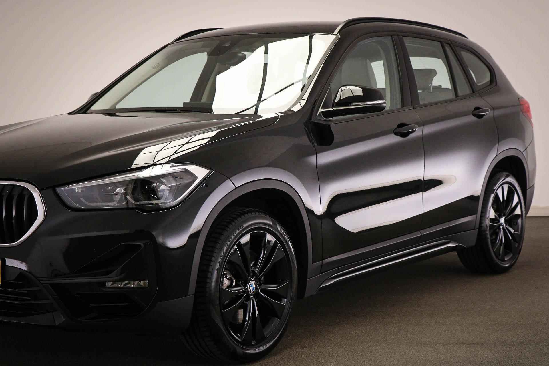 BMW X1 sDrive20i Executive Edition | COMFORT / SPORT LINE / AUDIO MEDIA- PACK - 18/57