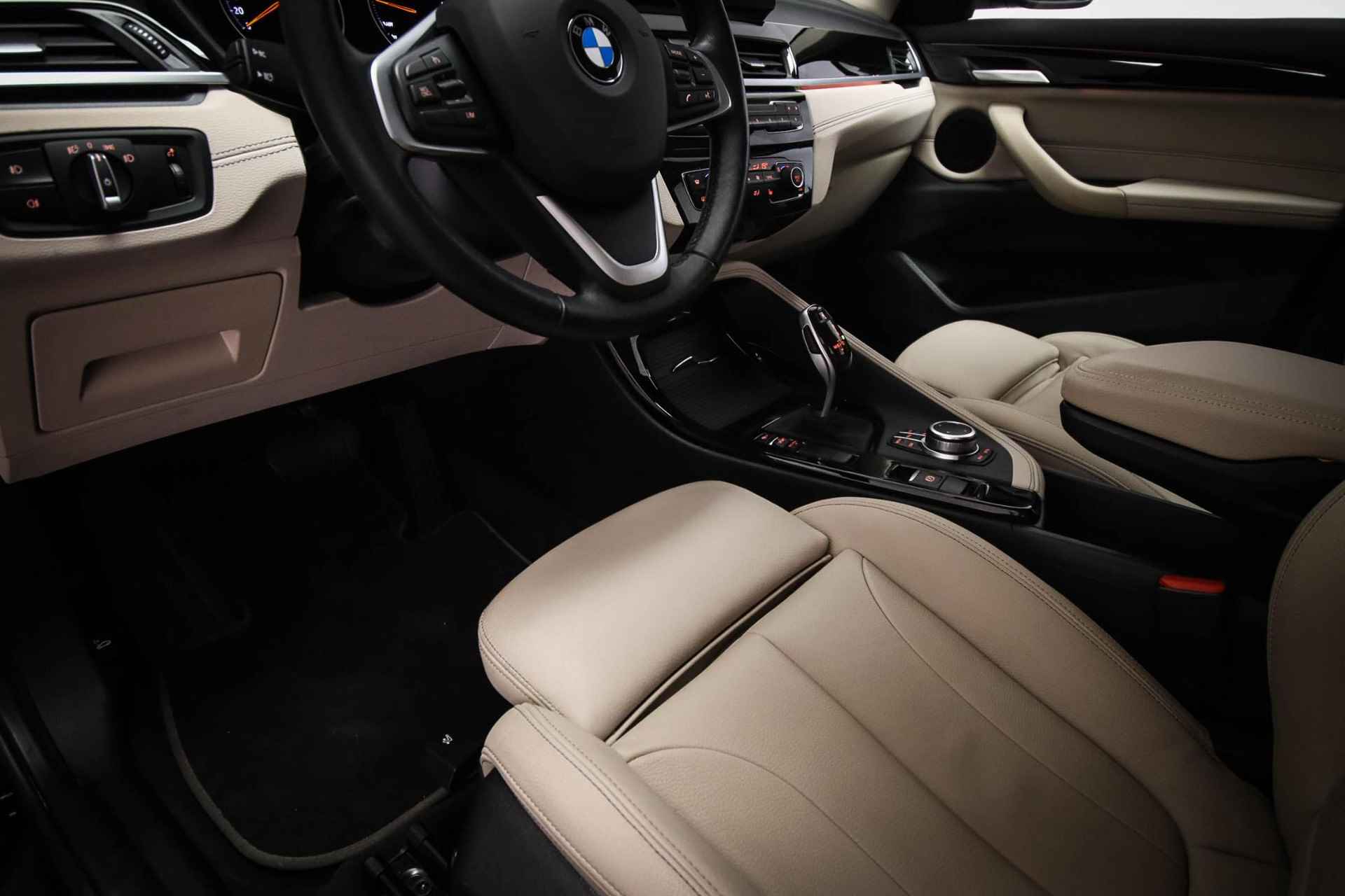 BMW X1 sDrive20i Executive Edition | COMFORT / SPORT LINE / AUDIO MEDIA- PACK - 29/57